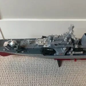 Model Warship M-811 with Helicopter and Figures - photo 3