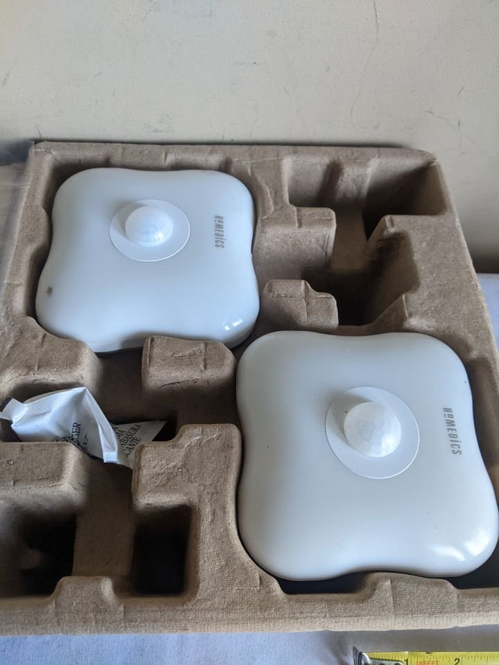 Personal UV Air Sanitizer, reduces bacteria, motion light