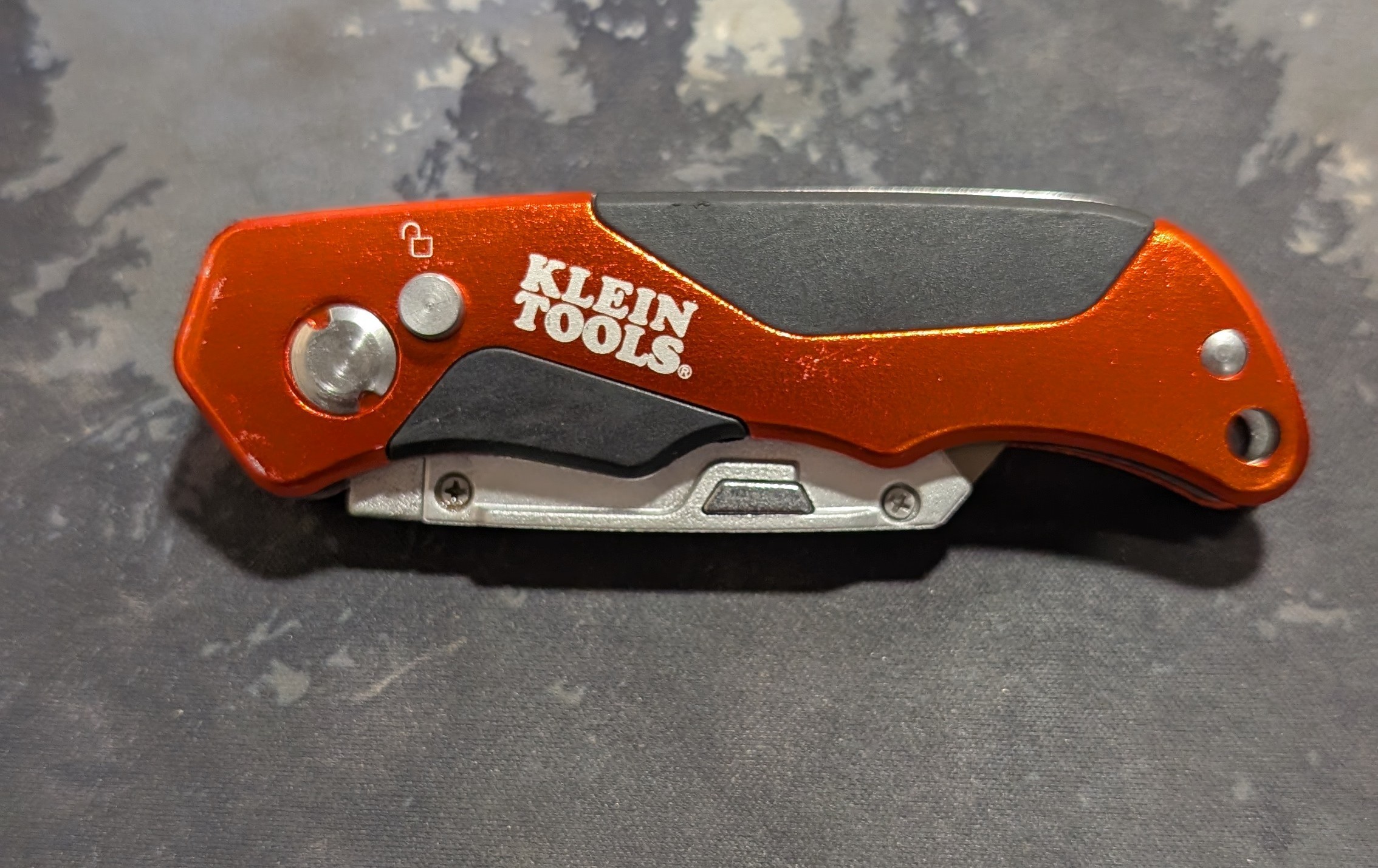 Klein Tools 44131 Folding Utility Knife - photo 3