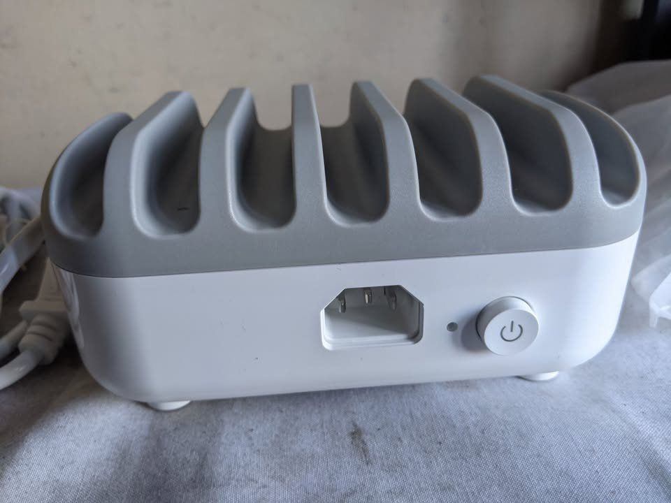 USB Charging Station, 7 Port USB ports, 2.4A each, Power Station - photo 2