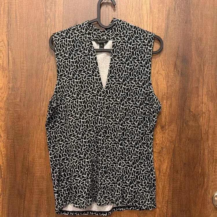 RW&CO Sleeveless Blouse — Black & Ivory Abstract, L