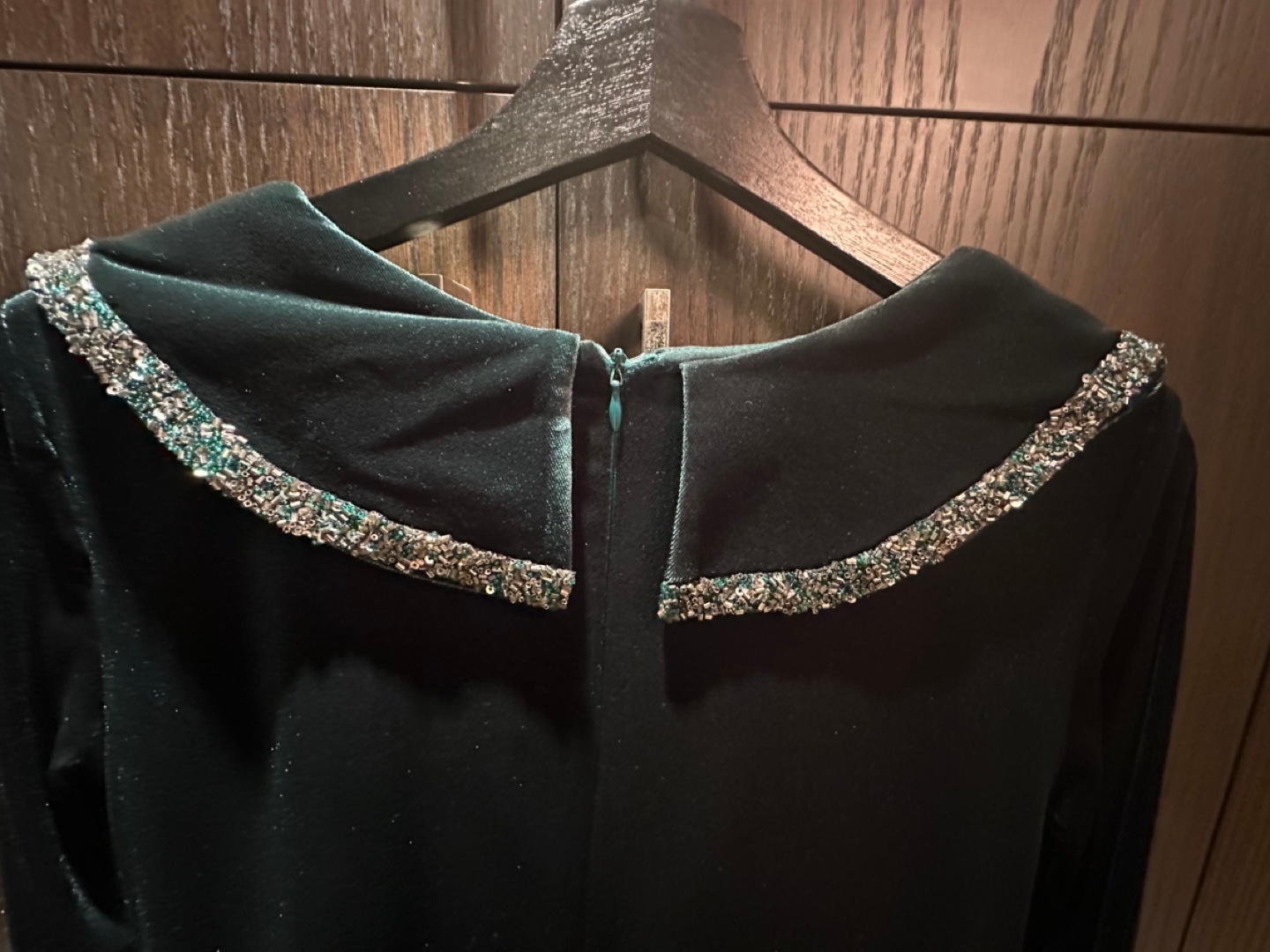 Gorgeous dark green velvet maxi dress with embellished collar - photo 3