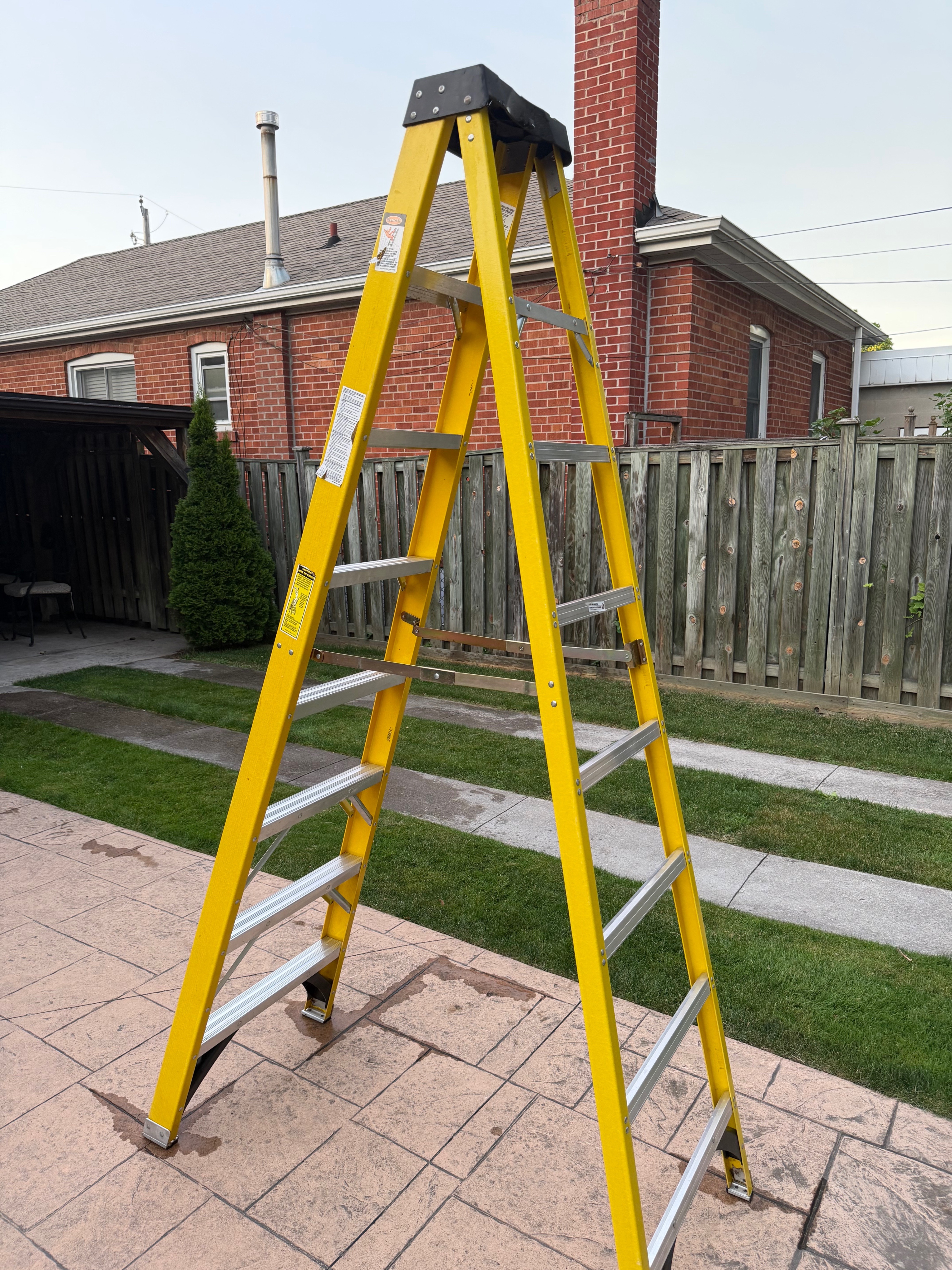 8 ft Step Ladder - photo 2