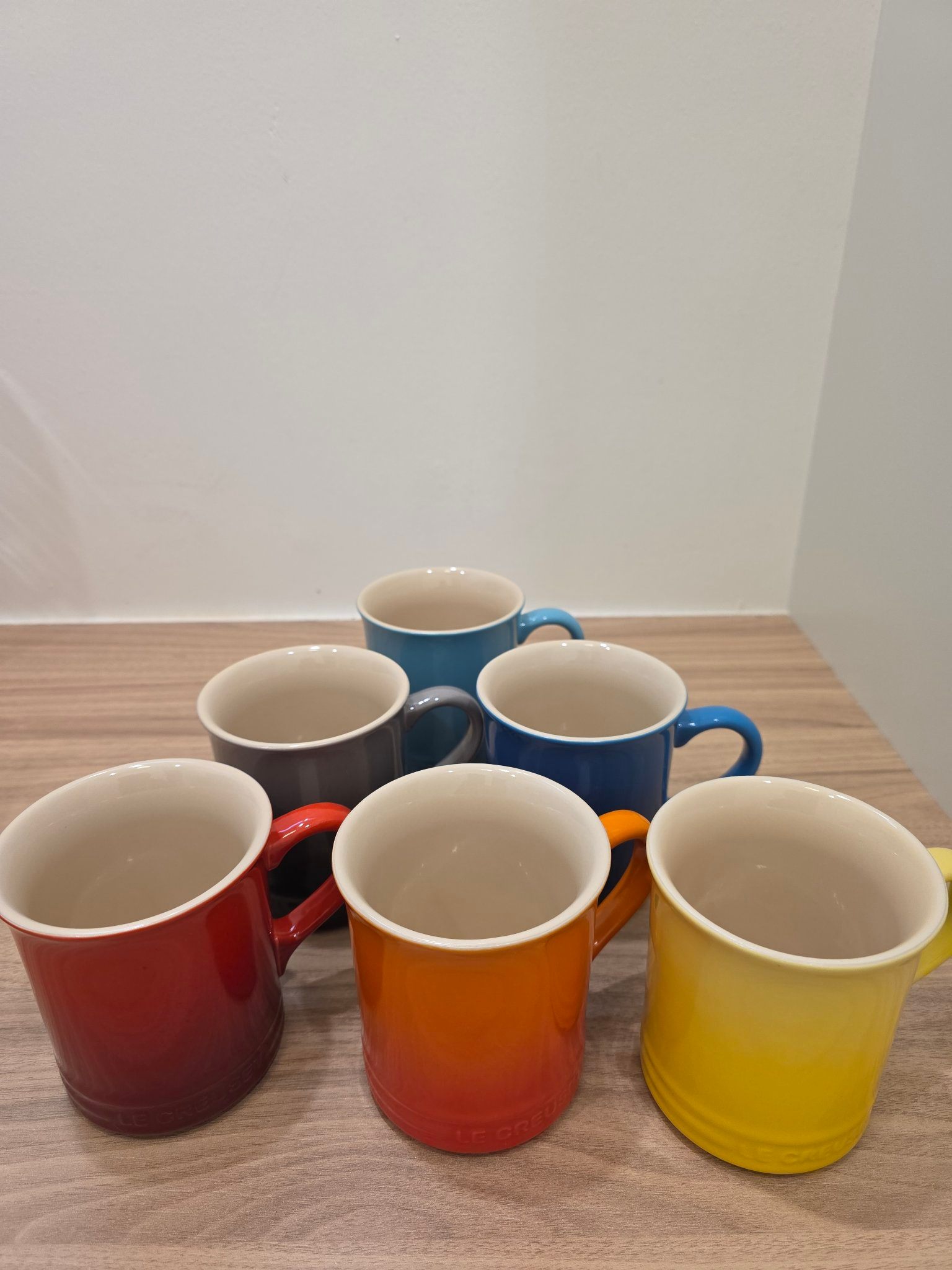 Le Creuset Stoneware Mugs — Set of 6 (400ml, Brand New) - photo 2
