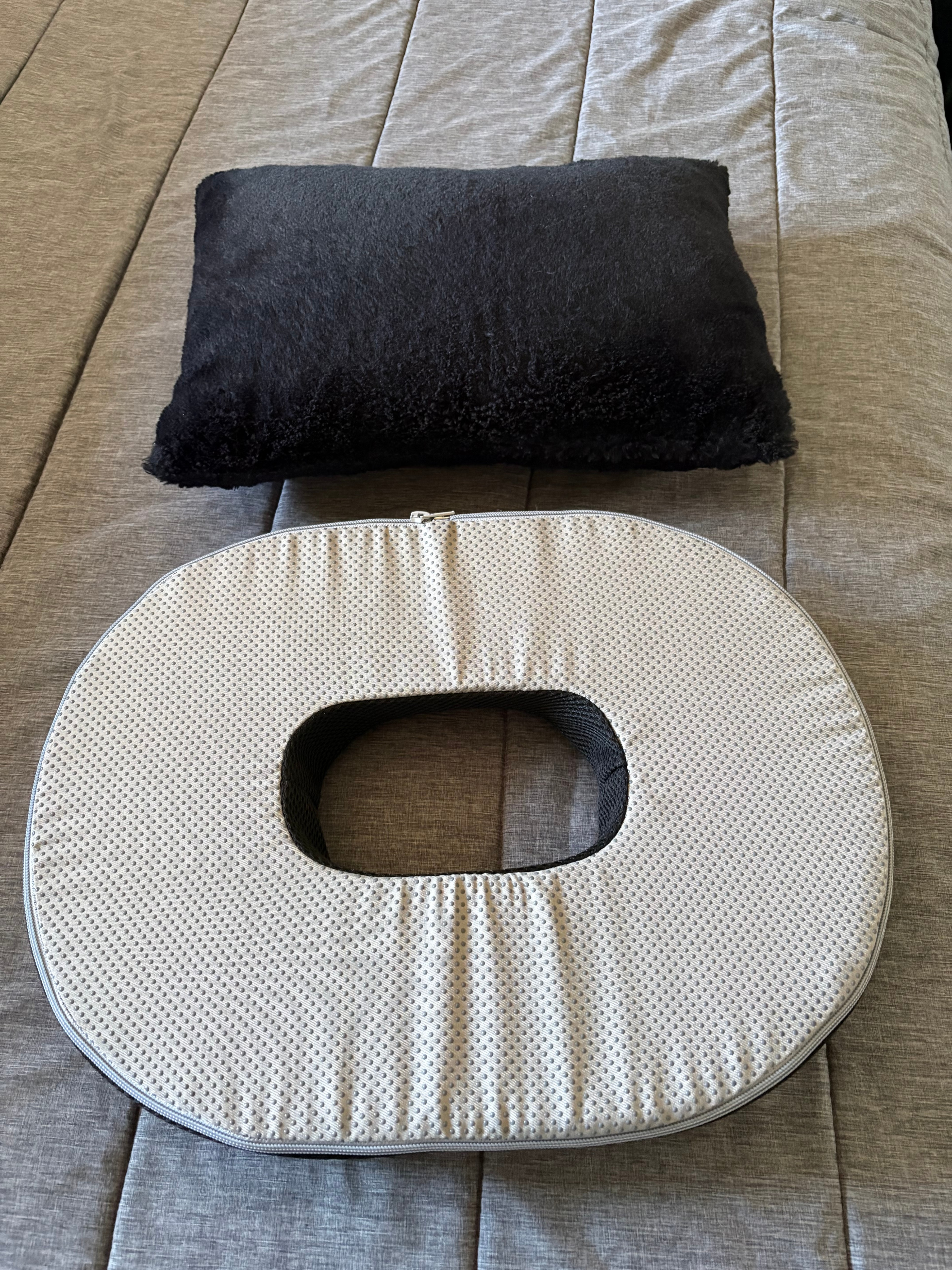 Donut seat cushion and fuzzy pillow - photo 2