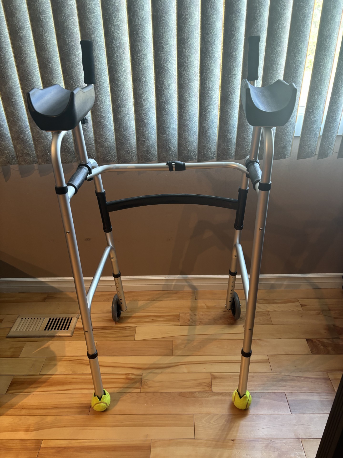 Adjustable Foldable Upright Walker - photo 4