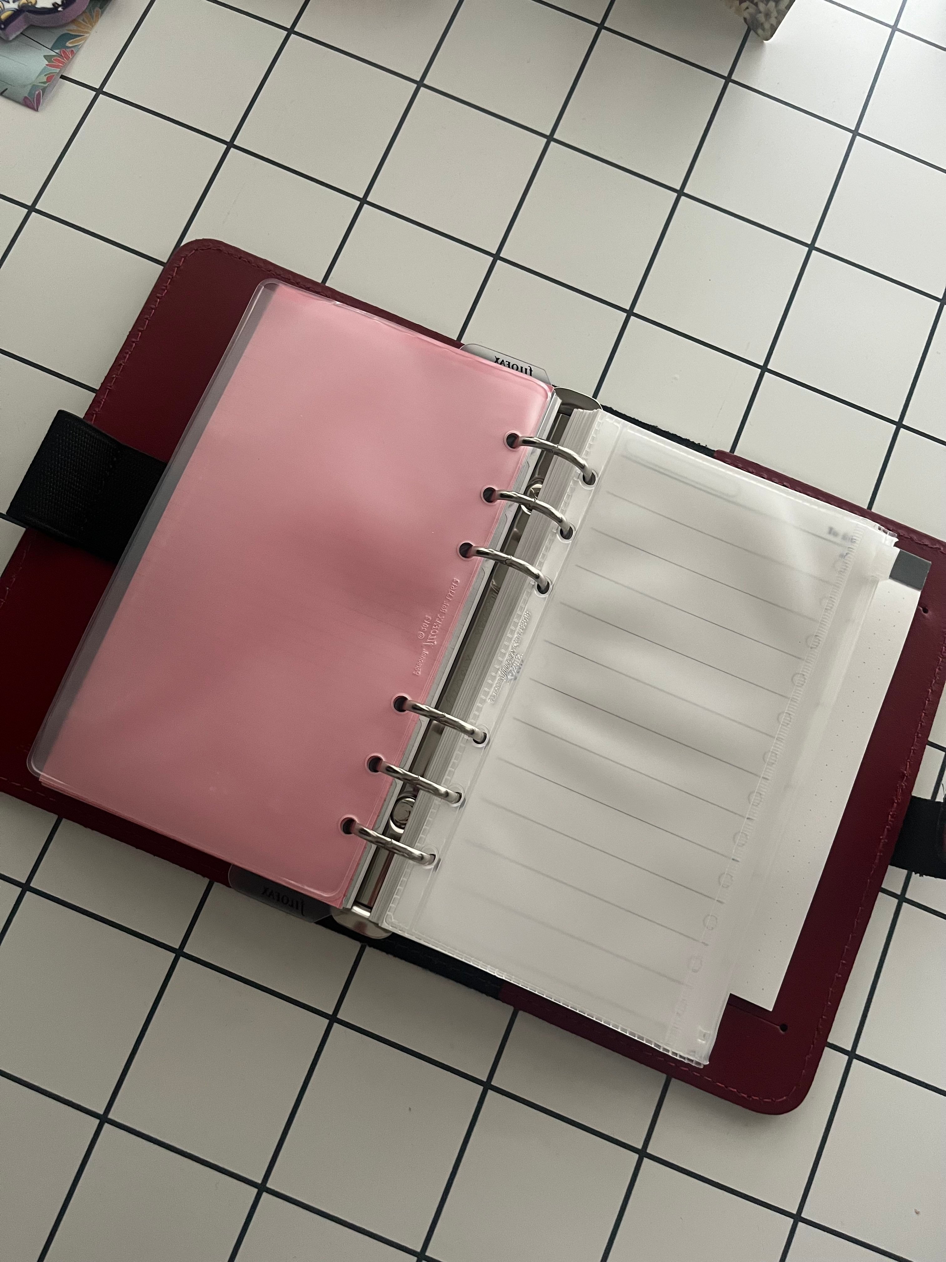 Filofax Original Personal (Pillarbox Red) + Accessories/Inserts - photo 3