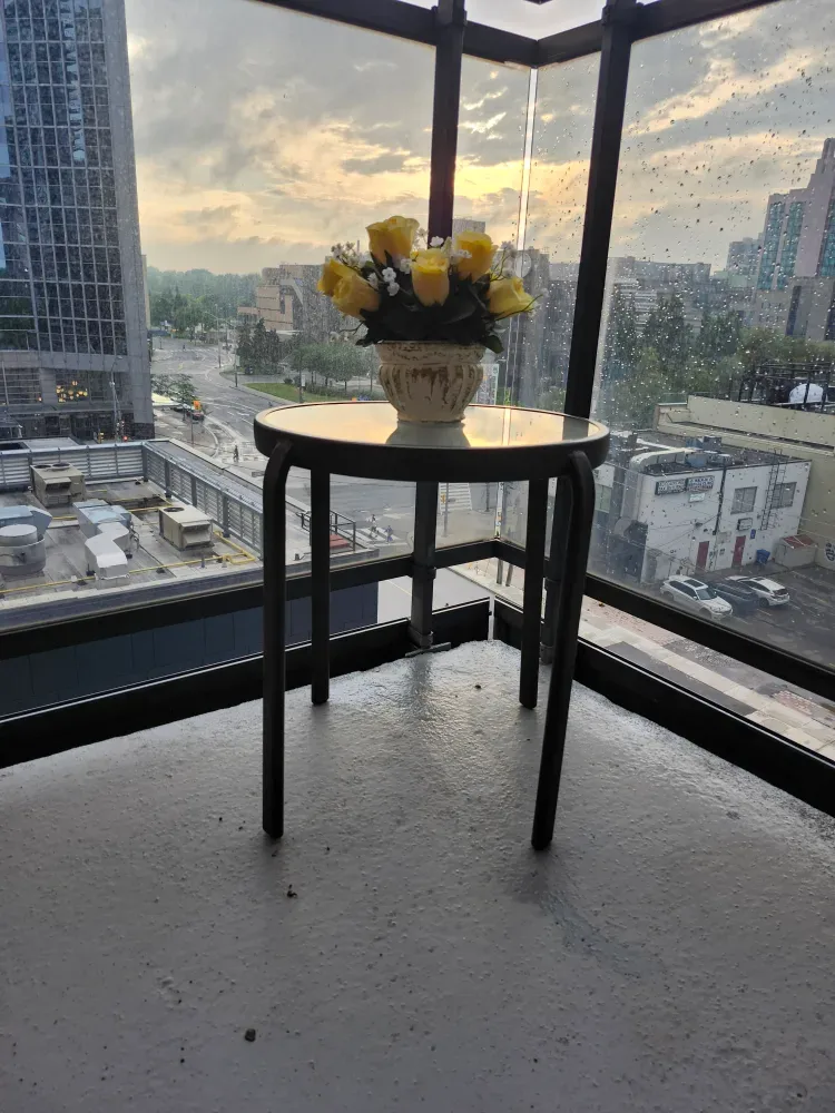 Small Round Glass Top Table - photo 3
