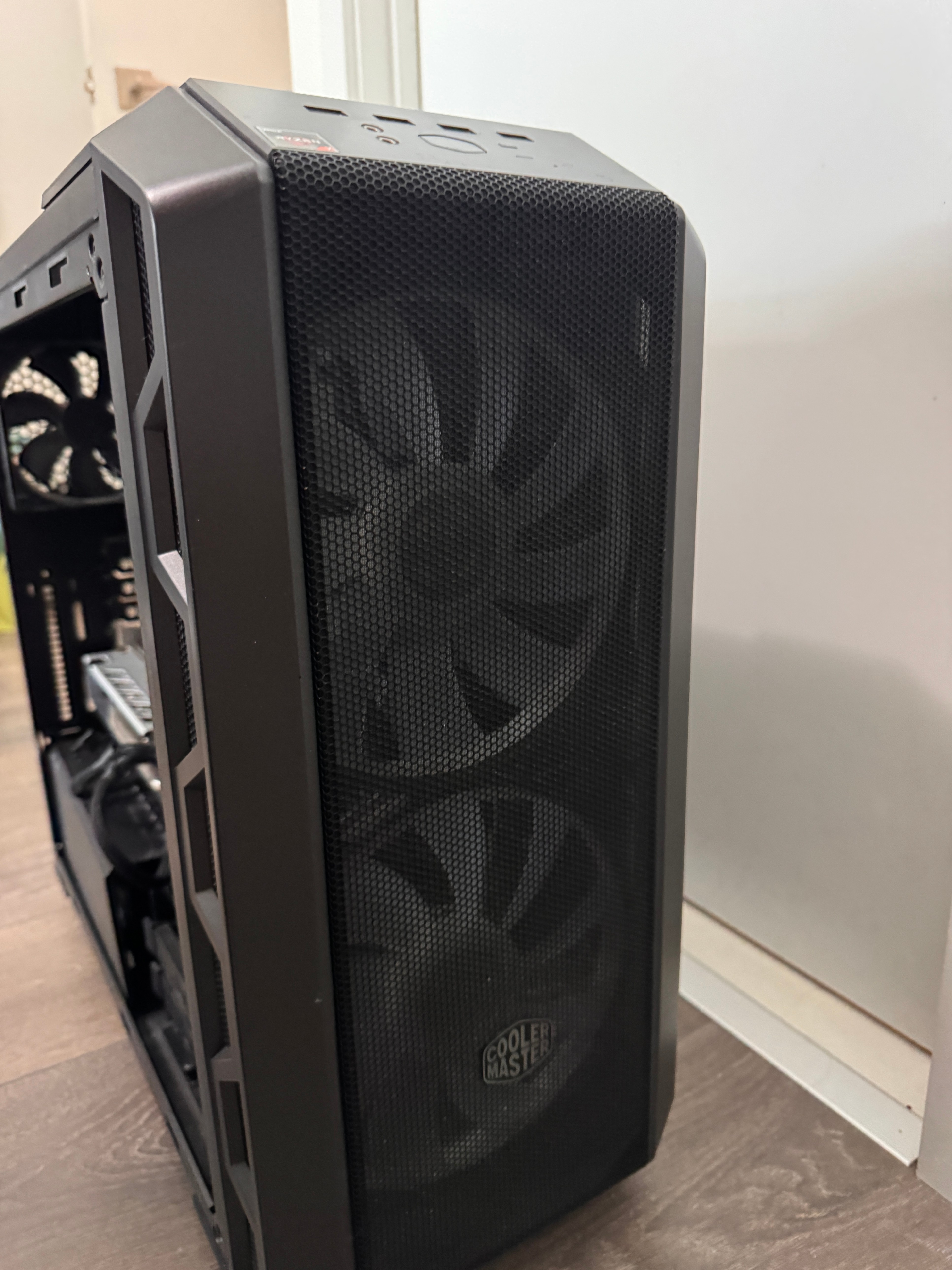 Gaming PC – Ryzen 7 2700 / 32GB DDR4 / RX 580 8GB