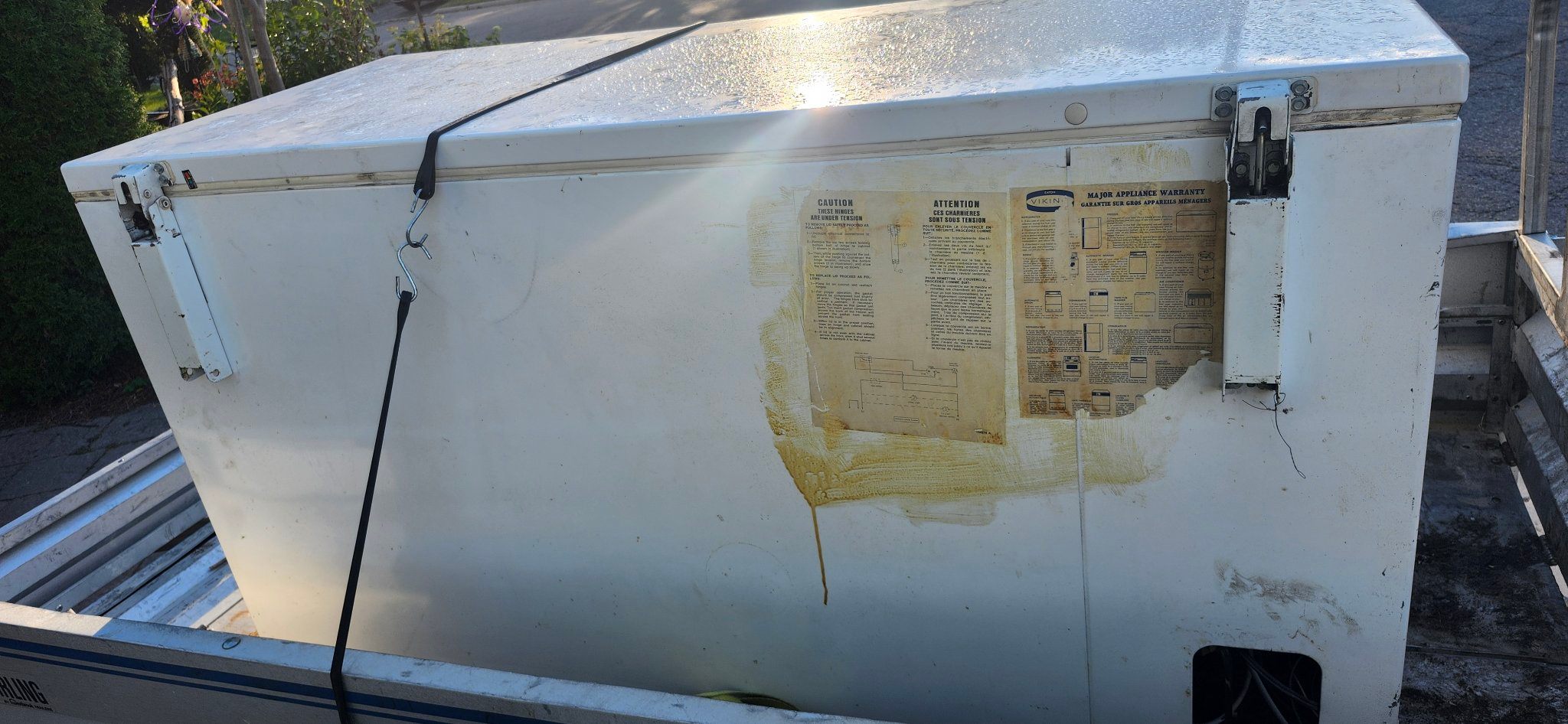 Viking chest freezer, 63 x 30 inches - photo 3