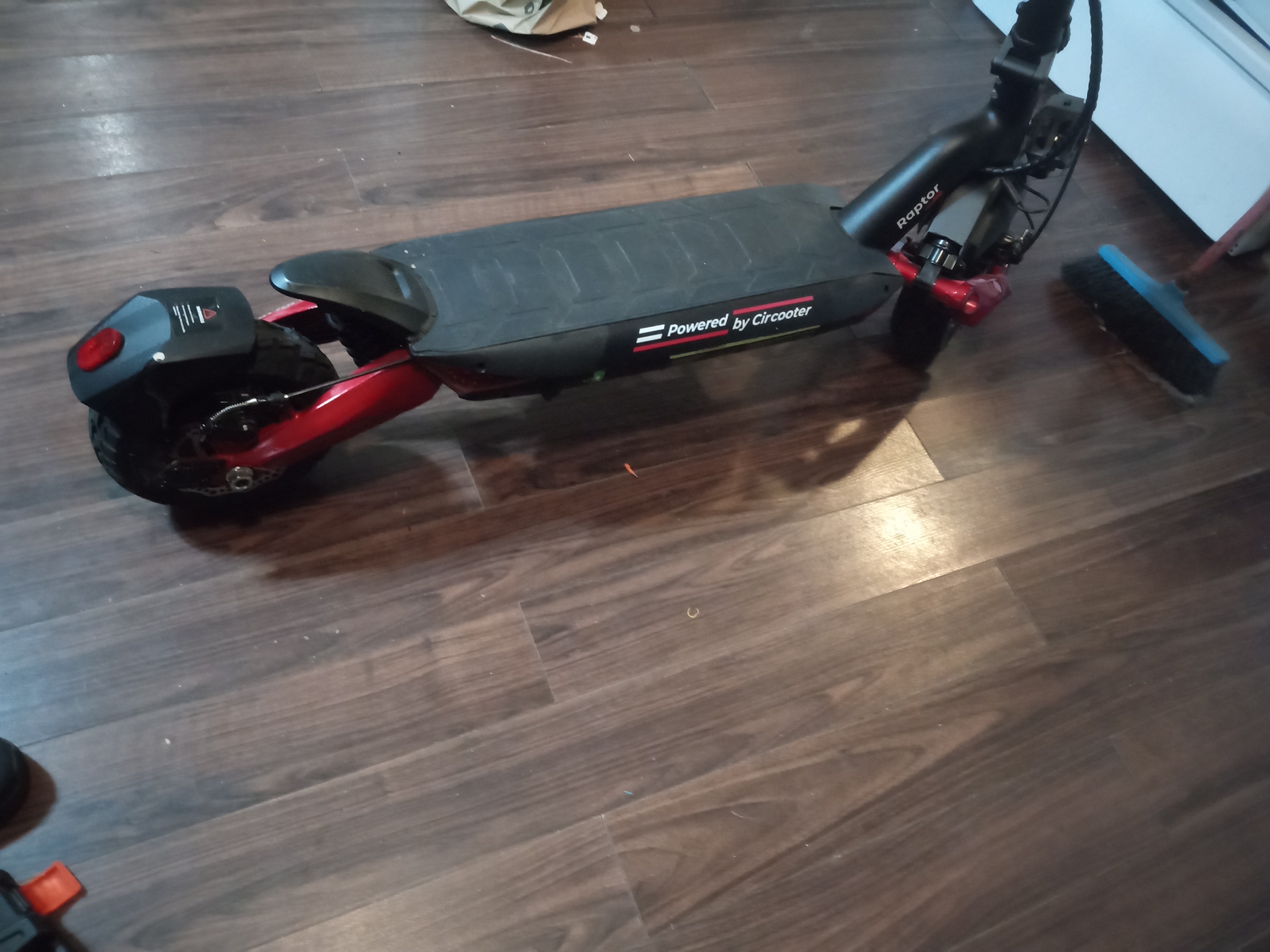 Brand new Circooter Raptor 48v 800w escooter - photo 2