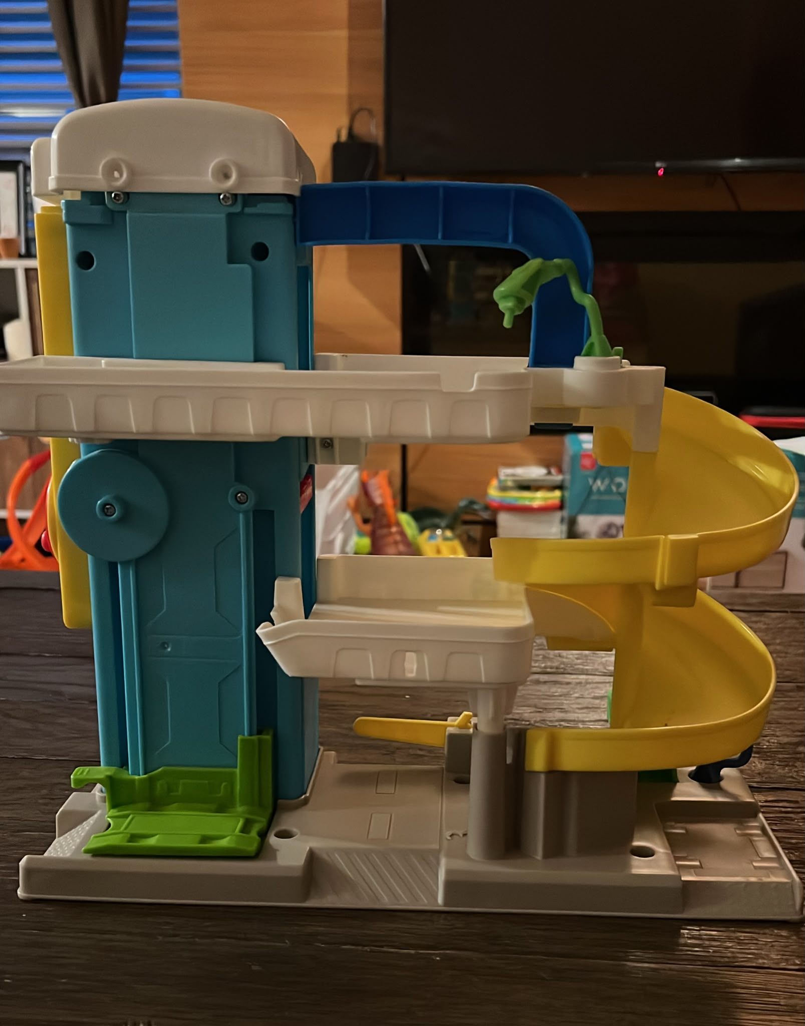 Fisher-Price Toy Garage Playset
