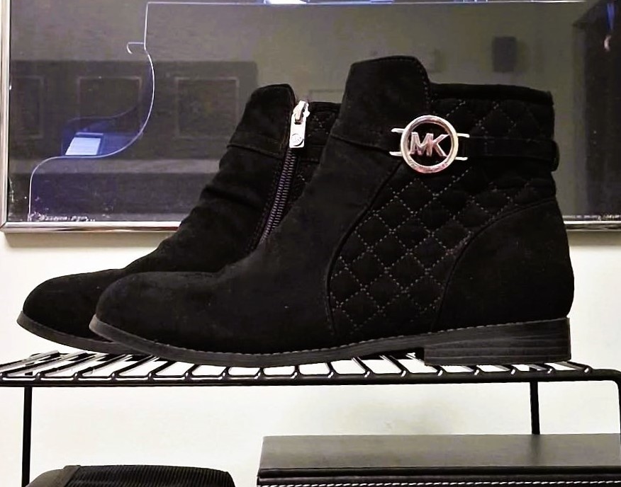 Michael Kors Emma Colleen Quilted Ankle Boots Fits like 7.5M - photo 5