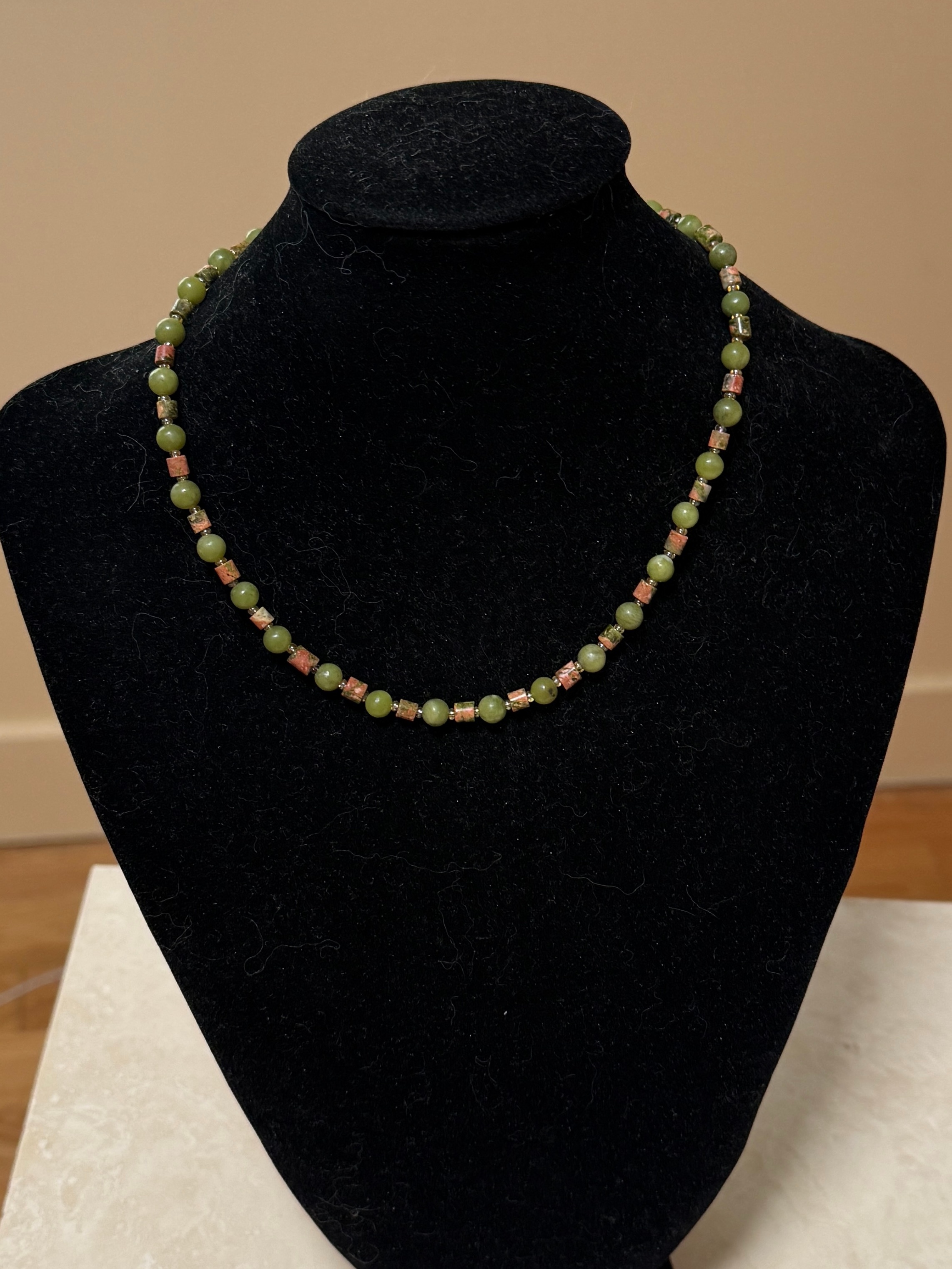 Green Serpentine & Unakite Short Necklaces - photo 3