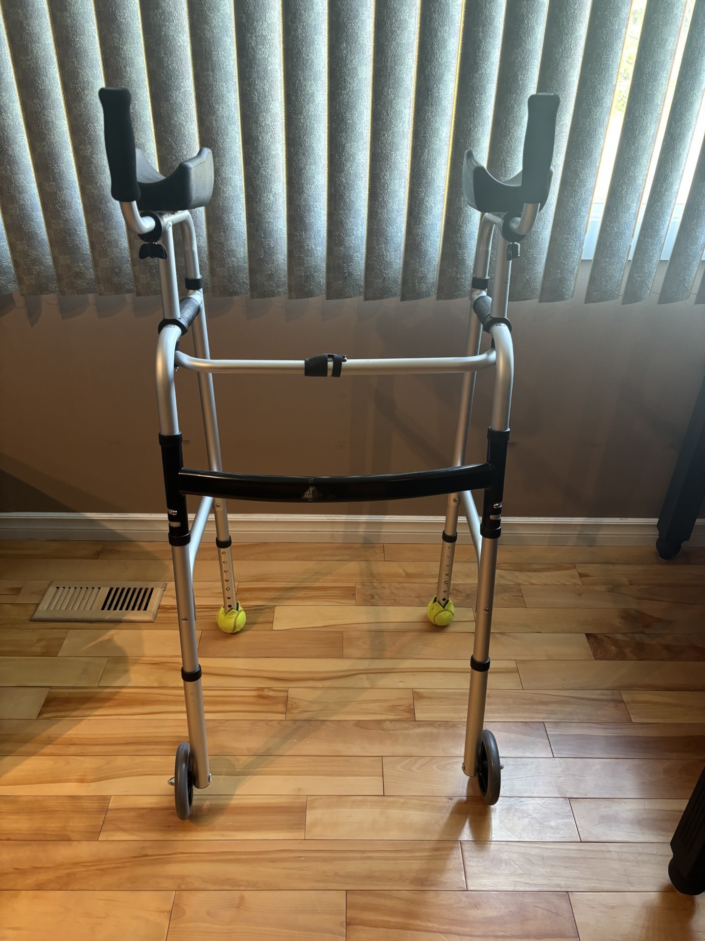 Adjustable Foldable Upright Walker