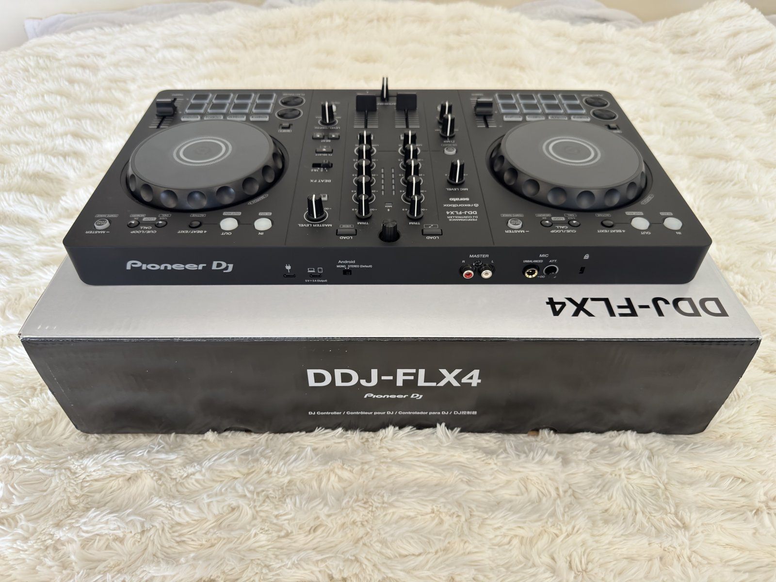 Pioneer DJ DDJ-FLX4 DJ Controller - Brand New with Headphones - photo 3