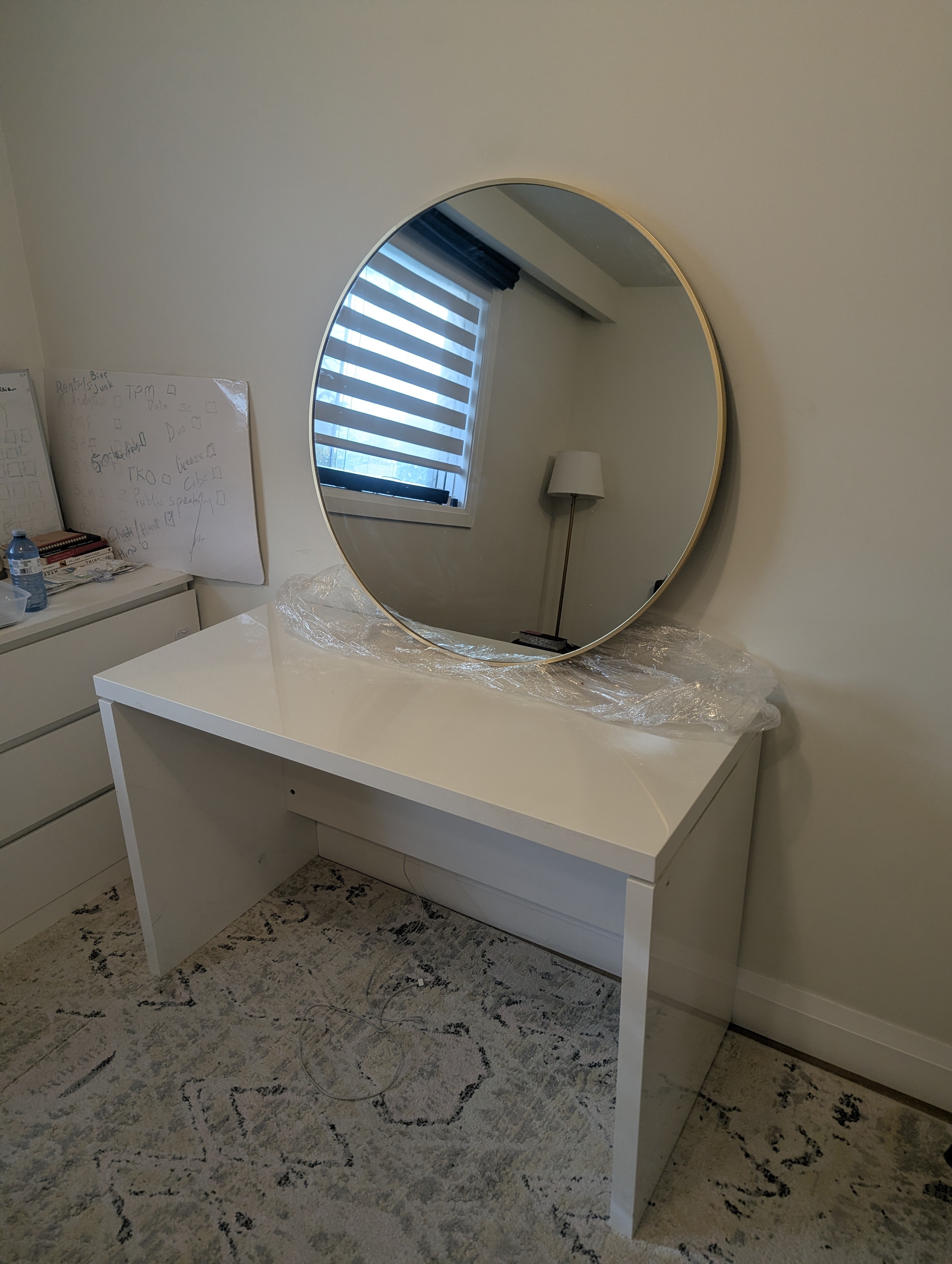 Desk and Mirror - photo 2