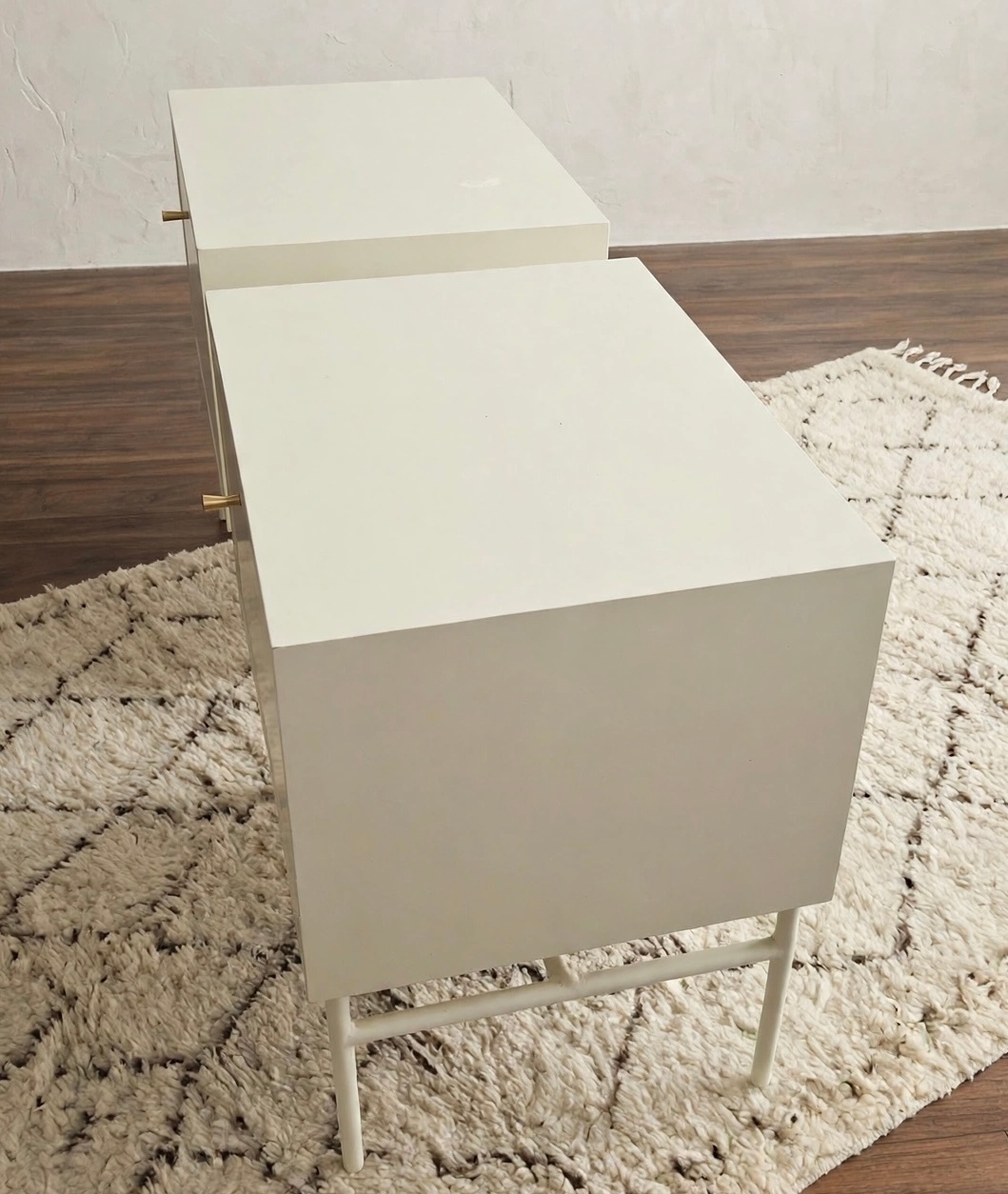 Set of 2 Modern White Nightstands - "Hudson Bay" - photo 4