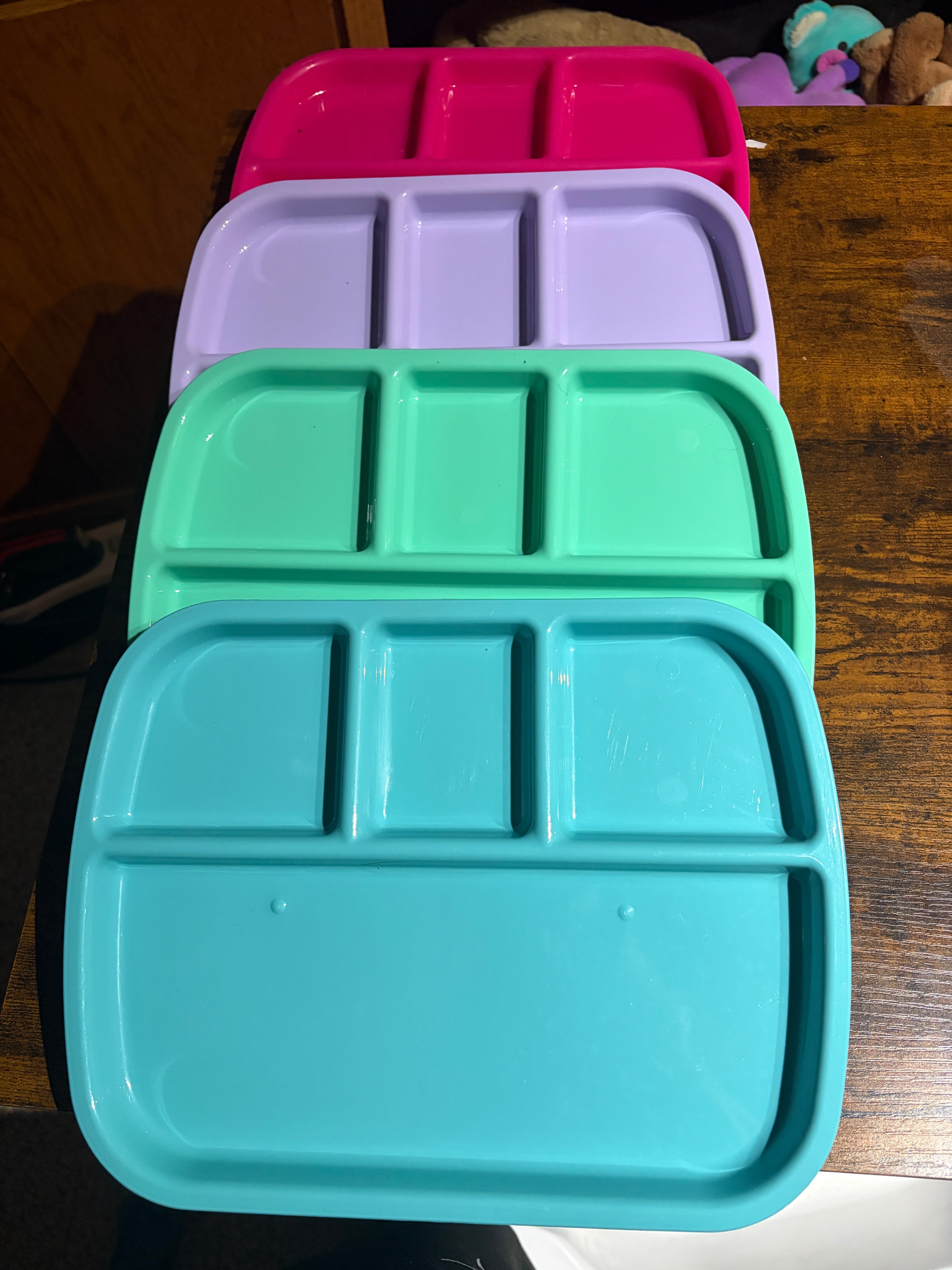 Set of 4 multi-colour divided plastic trays (12)