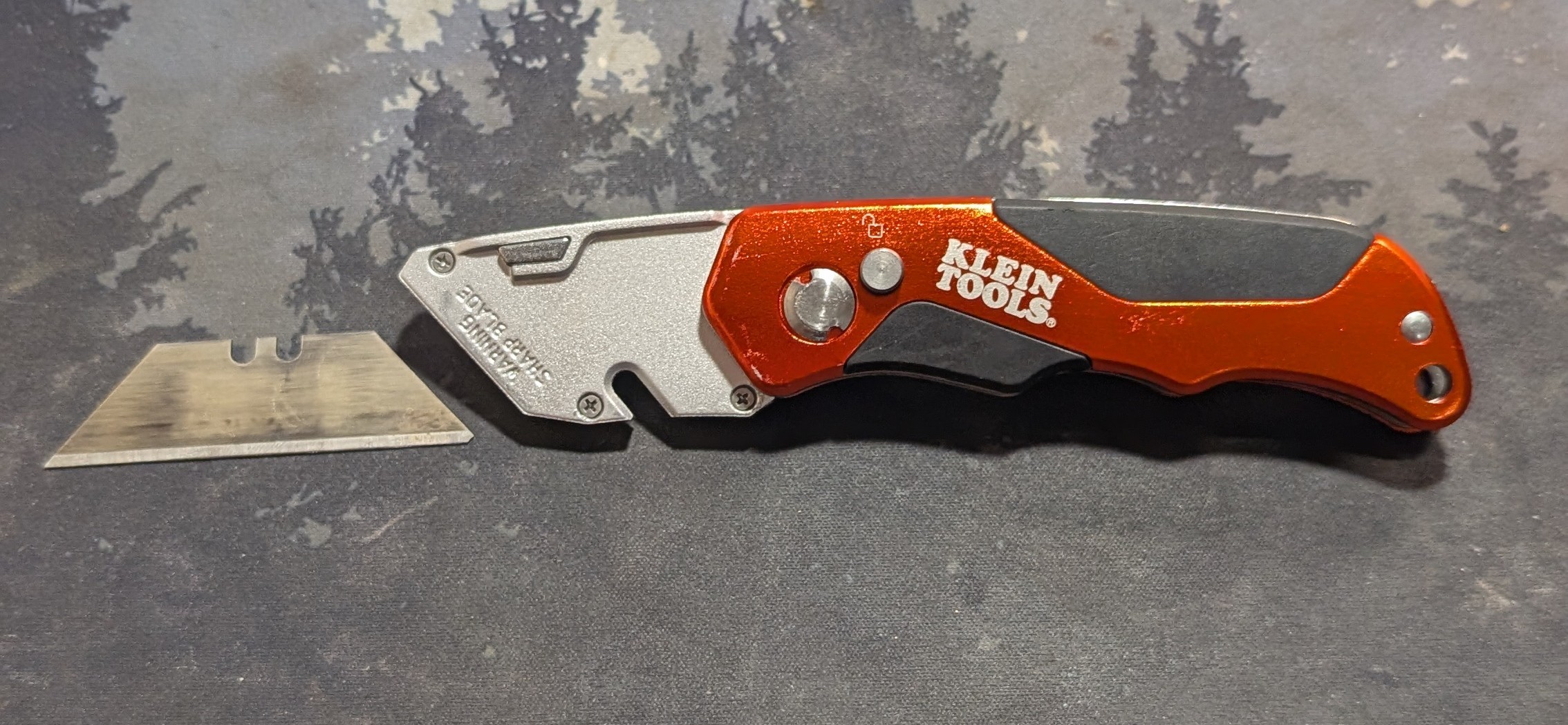 Klein Tools 44131 Folding Utility Knife - photo 4