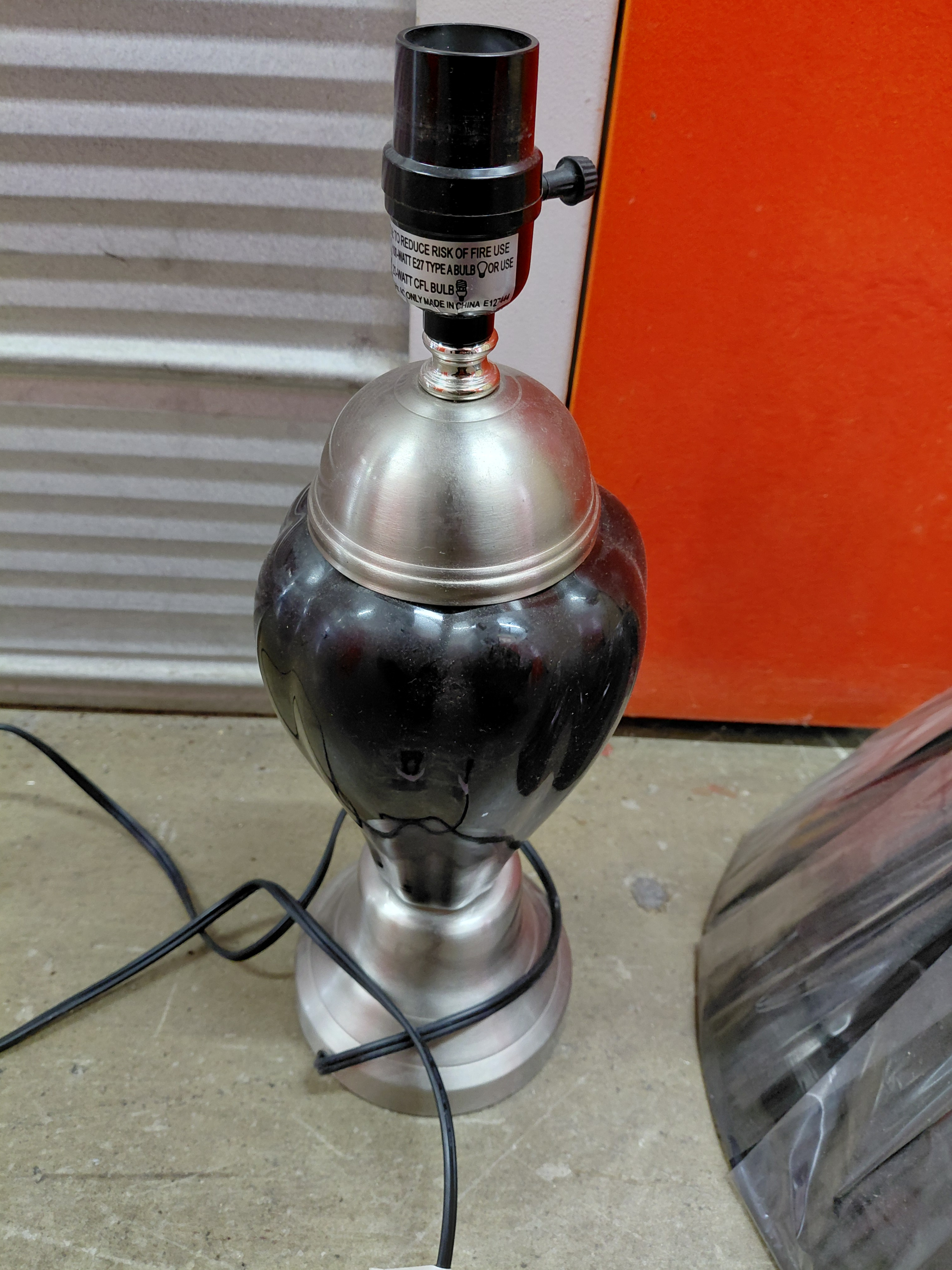 Beautiful Modern Table Lamp - photo 3
