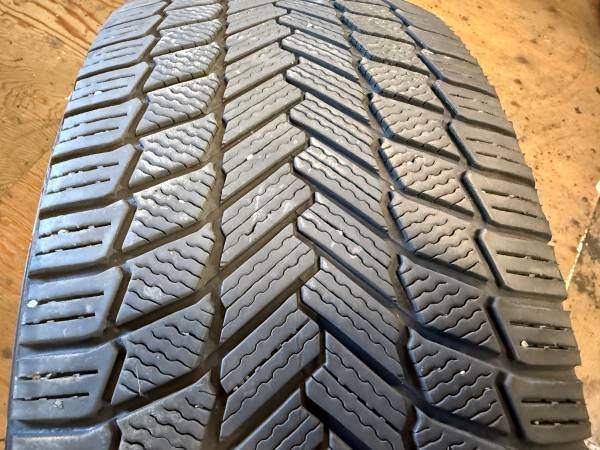 1 x single 285/45/22 M+S Michelin X-Ice Snow SUV w 60% tread - photo 2
