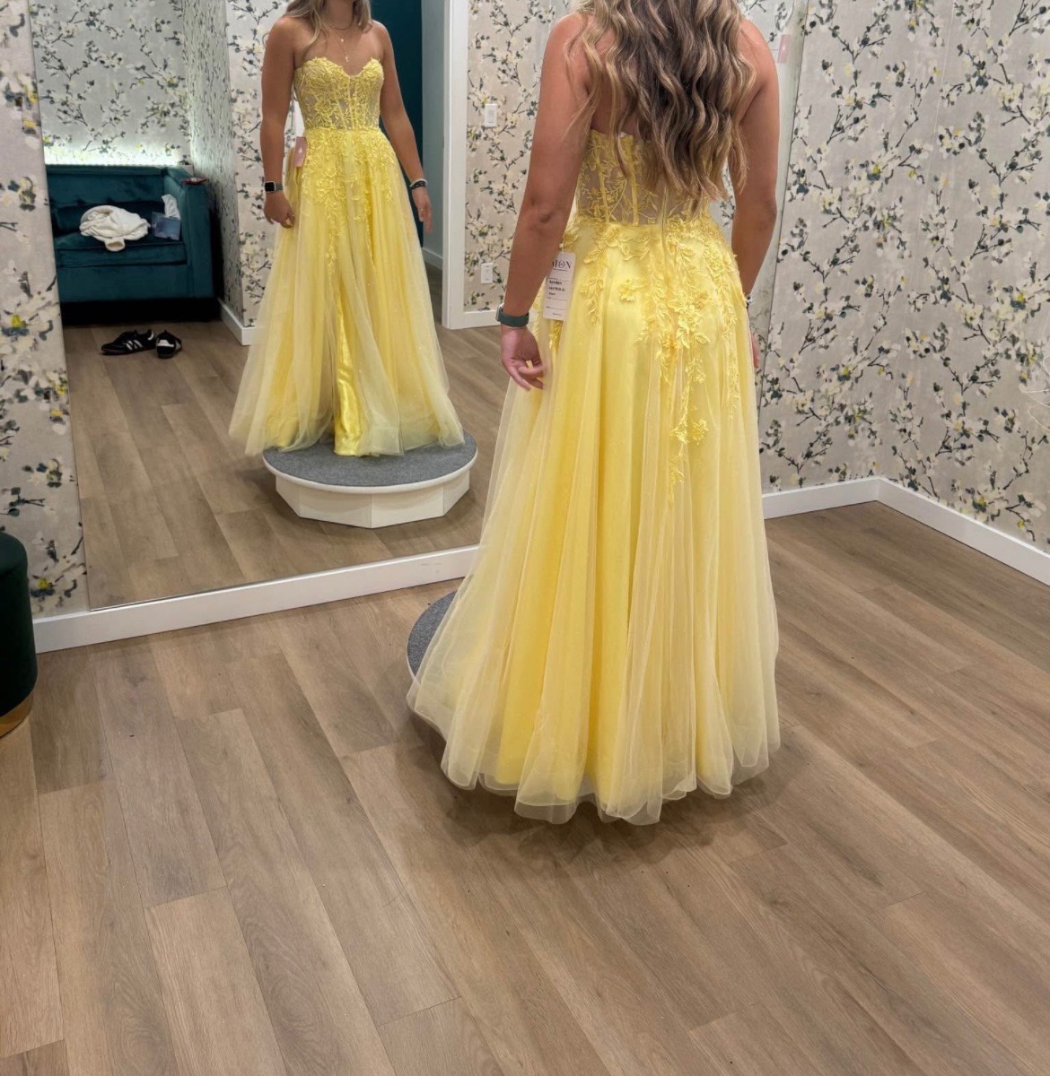Prom Dress/Ballgown - ELLIE WILDE - like new & drycleaned - photo 4