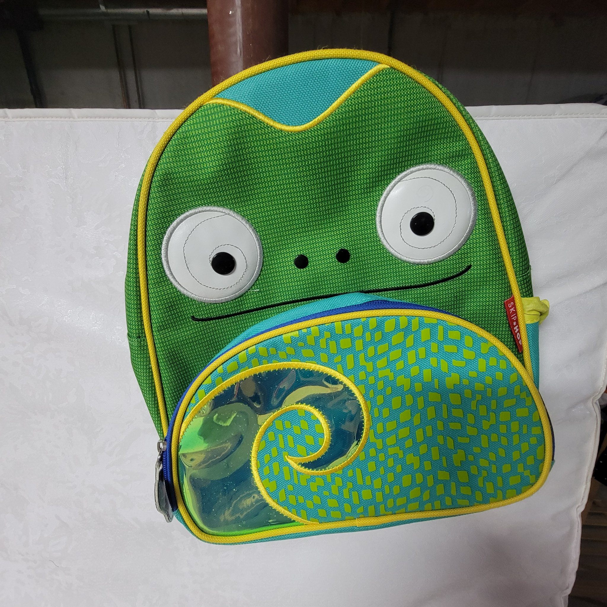 Skip Hop Zoo Backpack – Chameleon, Like New - photo 2