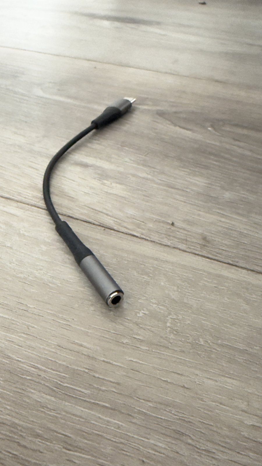 USB-C to 3.5mm Headphone Jack Adapter – Short Cable - photo 3
