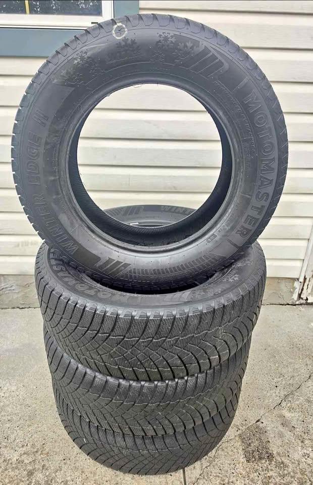 4 MotoMaster Winter Edge II Tires 235/60R17 - photo 2