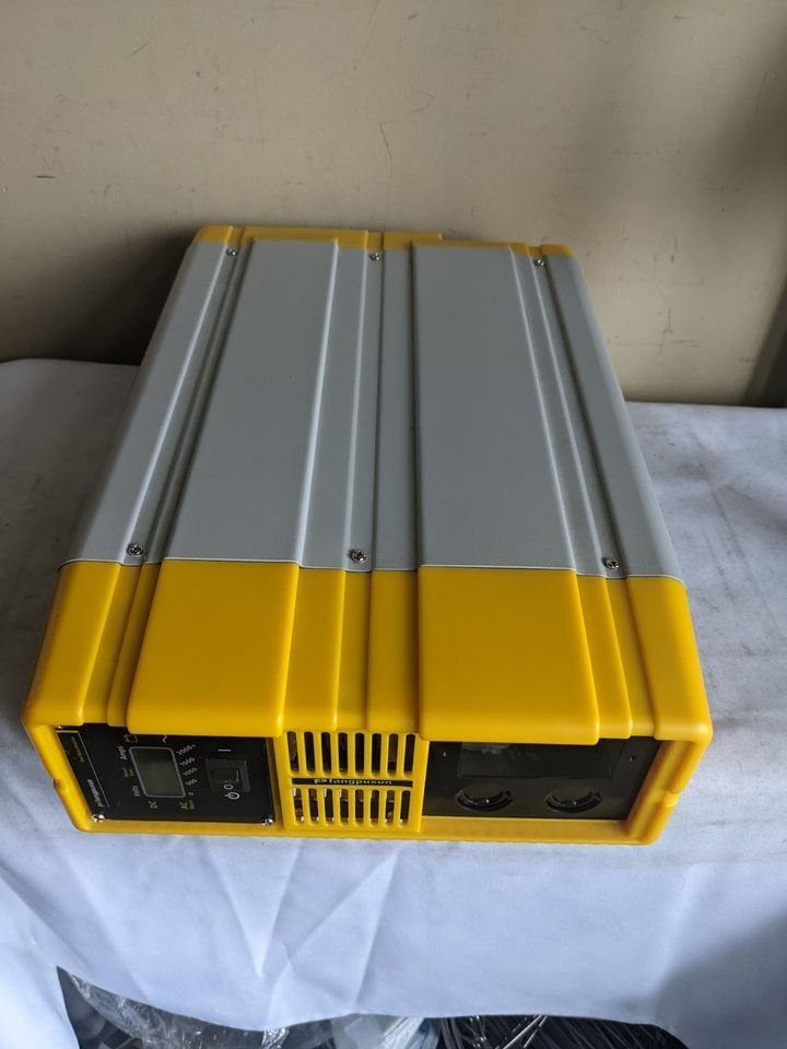 Inverter. 1800W Pure Sine Wave Inverter. 12 DC to 230V AC