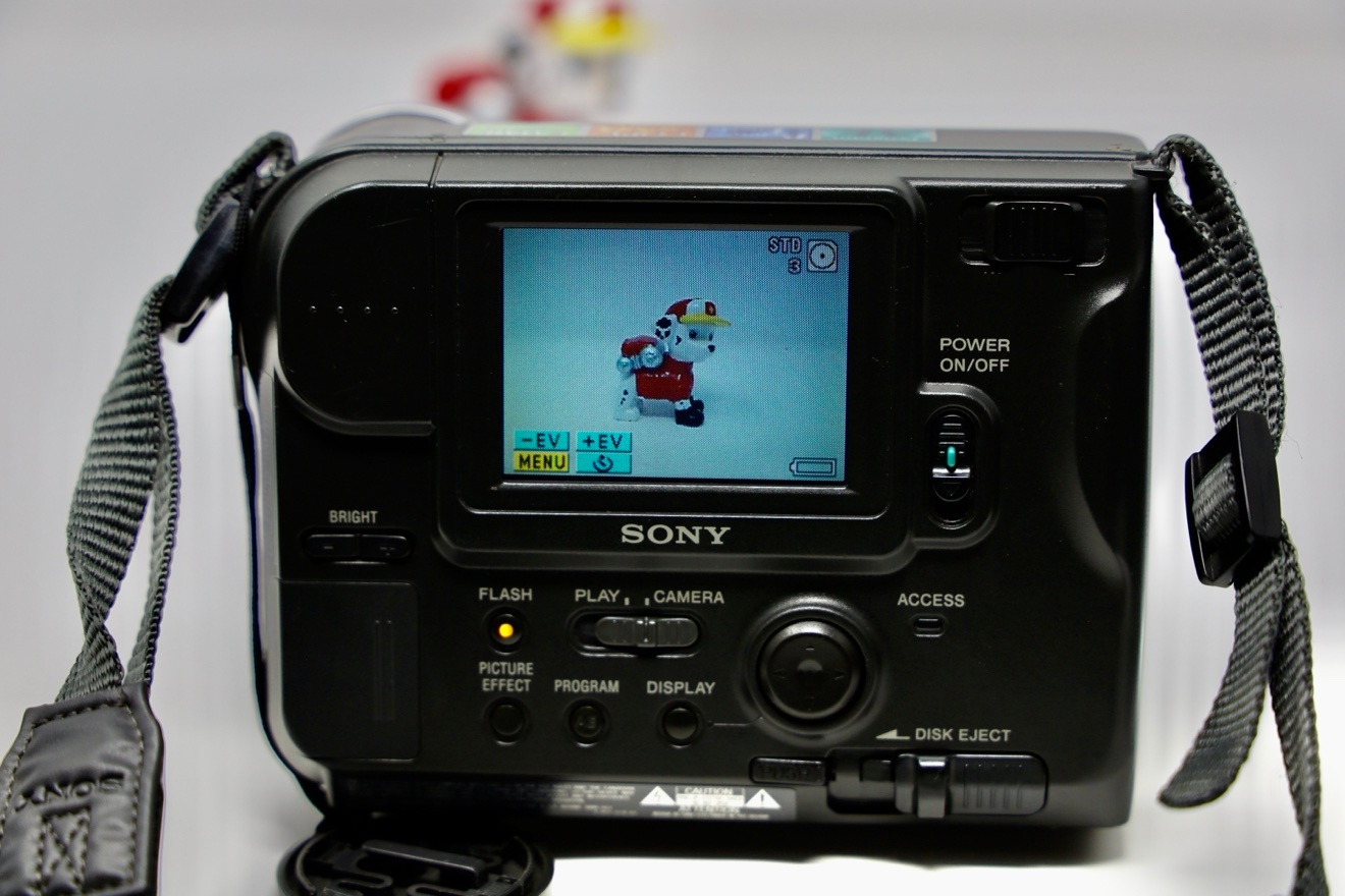 Sony Mavica FD73 + Handycam CCD-TR940 Hi8 Camera Set - photo 4