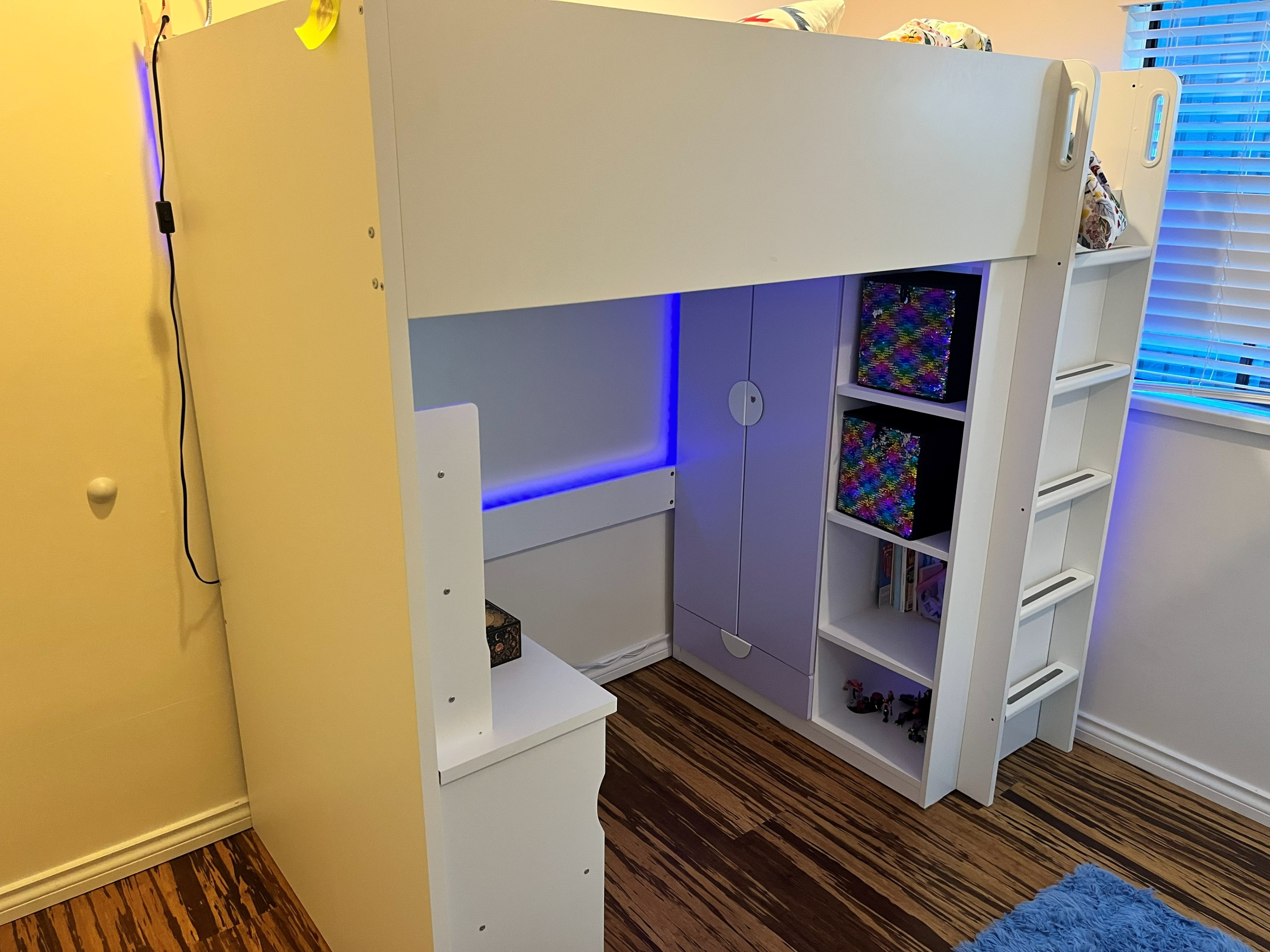 IKEA SMÅSTAD Loft Bed – Purple doors. - photo 2