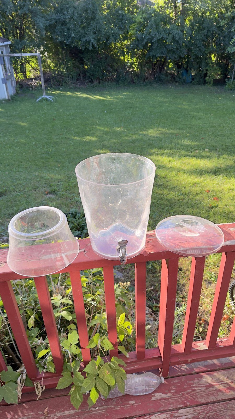 Clear Beverage Dispenser with Spigot and Stand – Crack in Stand - photo 2