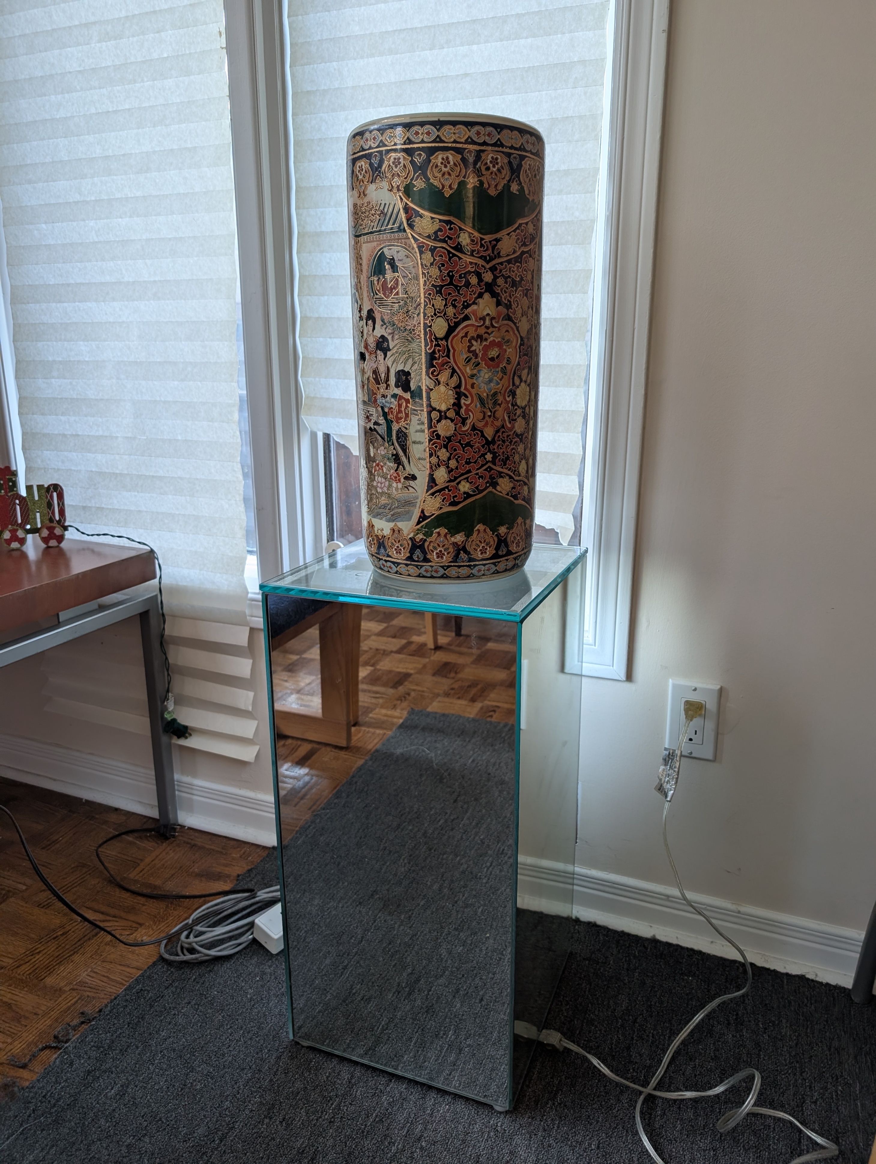Asian-style Ceramic Floor Vase - photo 3