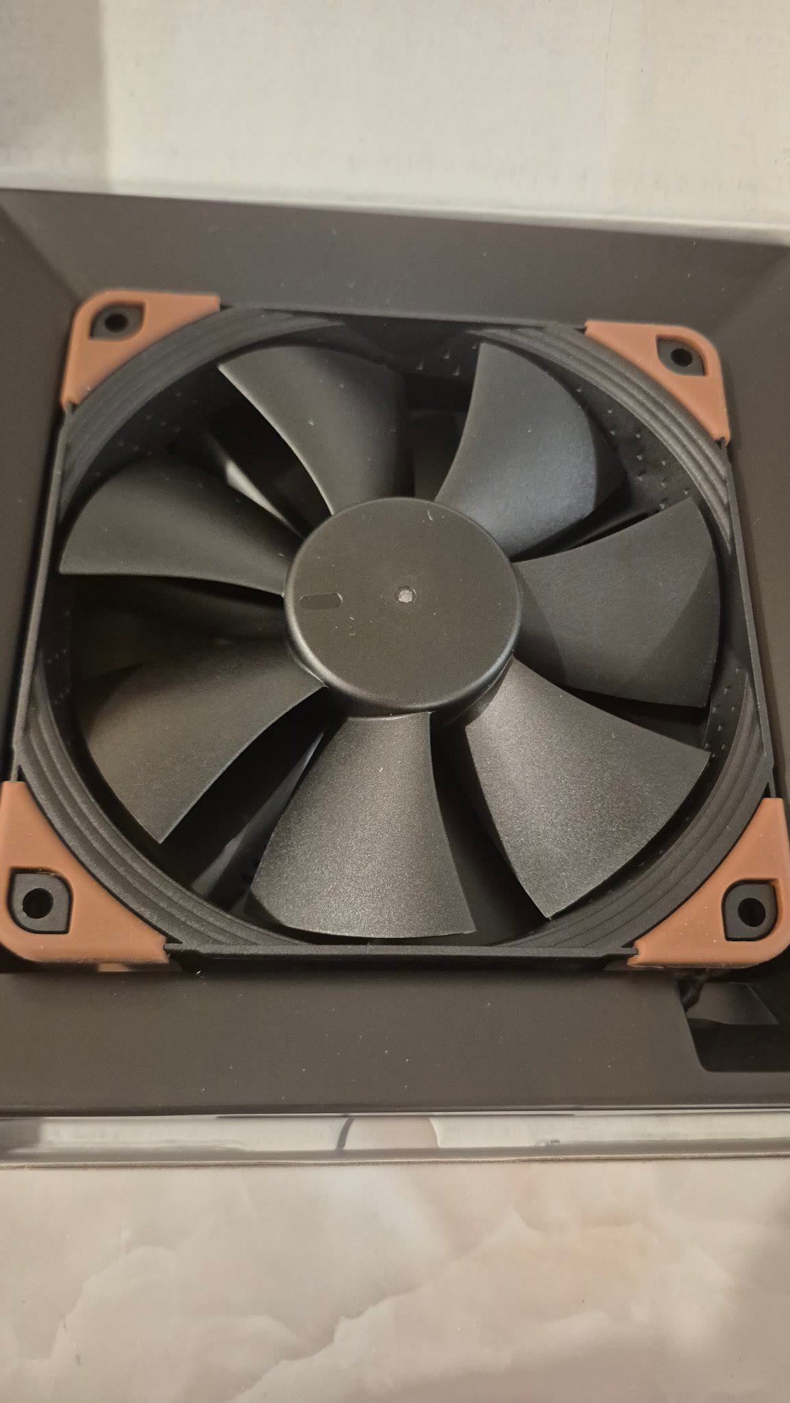 Noctua NF-F12 industrialPPC-3000 PWM 120mm Fan Homelab – Tested - photo 2