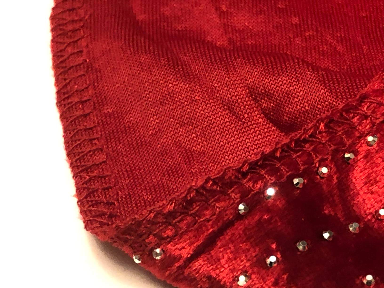 • 48" Red Velvet Christmas Tree Skirt with Sequins & Ruffles - photo 4