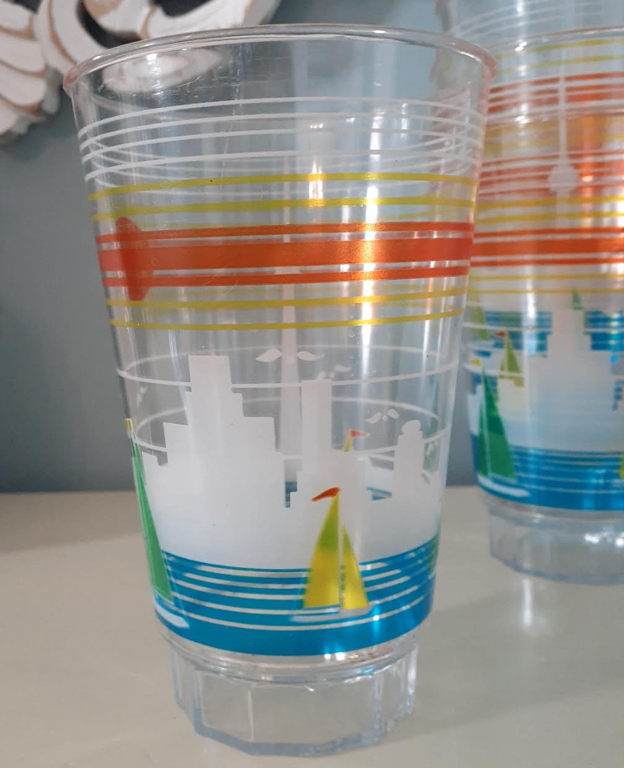 Vintage The Collectibles Toronto Skyline 4 plastic drink glasses - photo 4