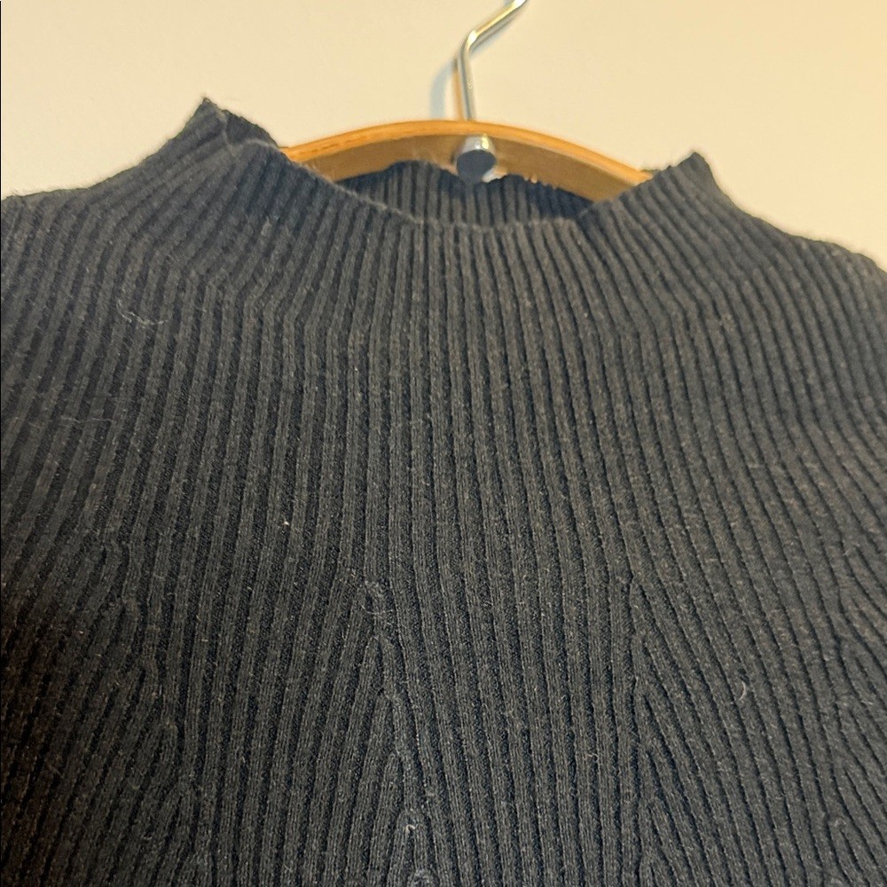 100% Wool Black Ribbed Mockneck Knit Top - photo 2