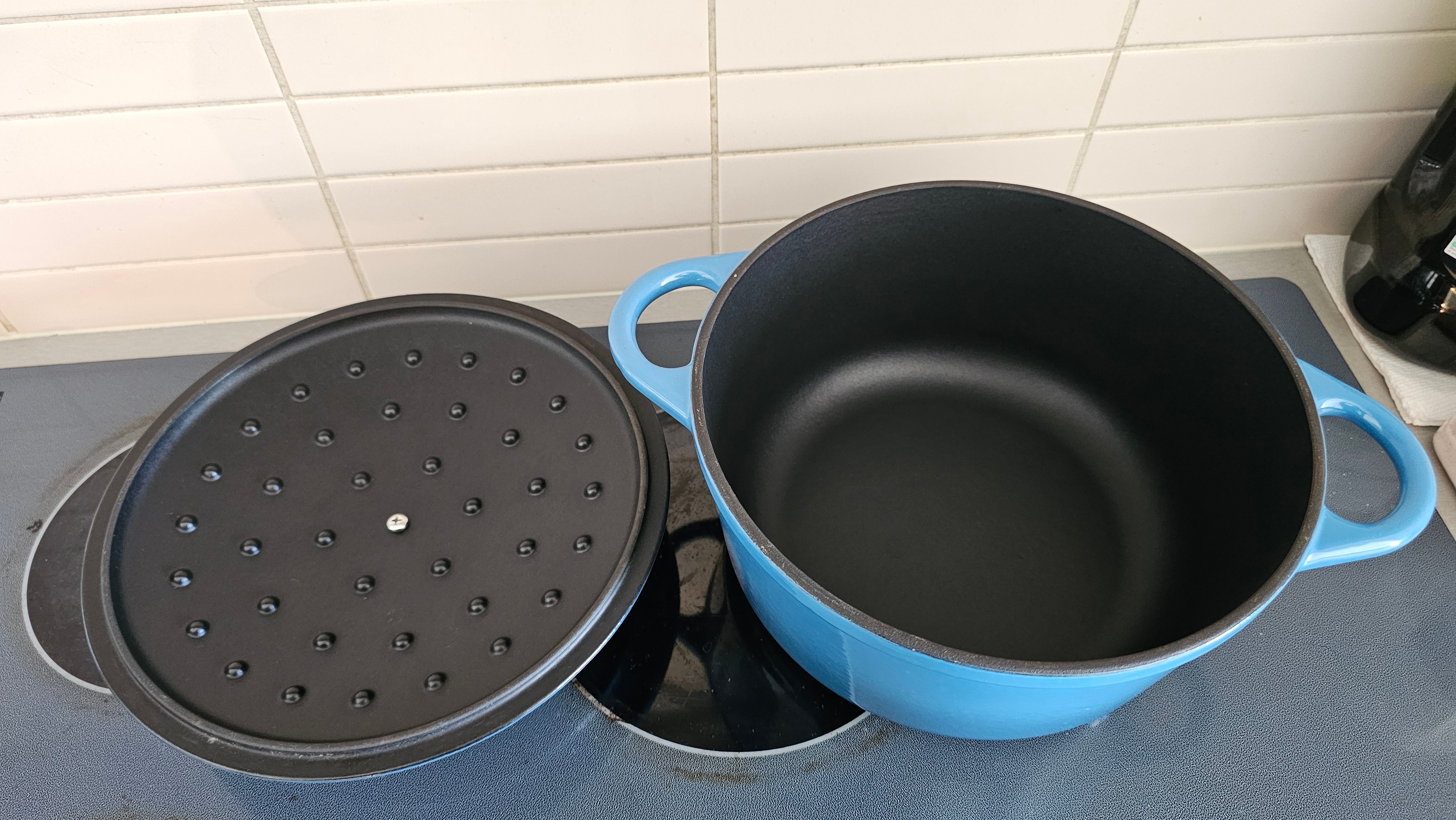 Enameled Cast Iron Dutch Oven – Dark Blue - photo 2