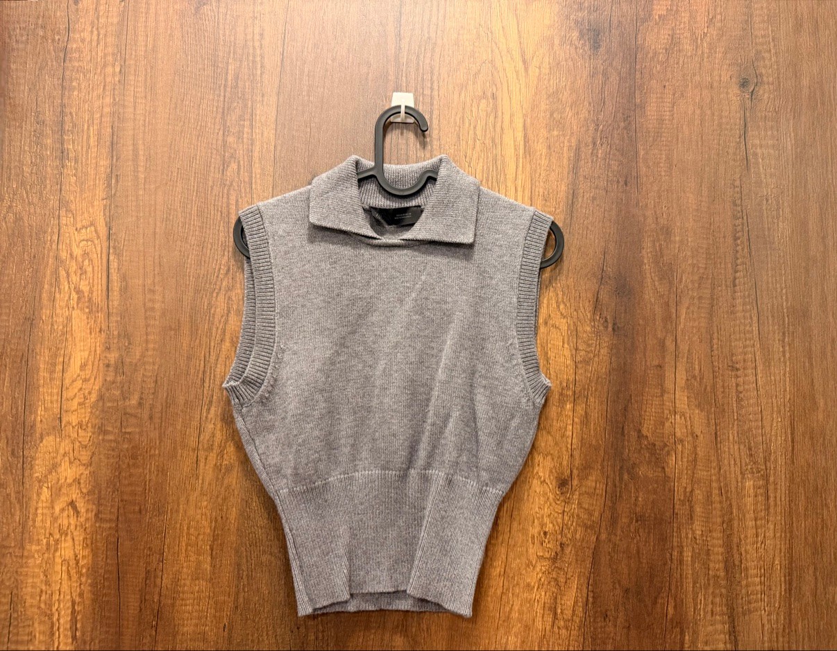 Zara Grey Collared Knit Vest, Size M