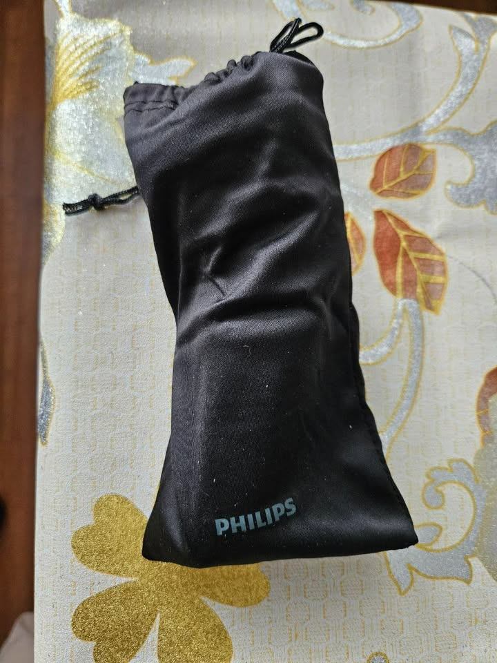 Philips Norelco Series 3000 Electric Shaver - photo 4