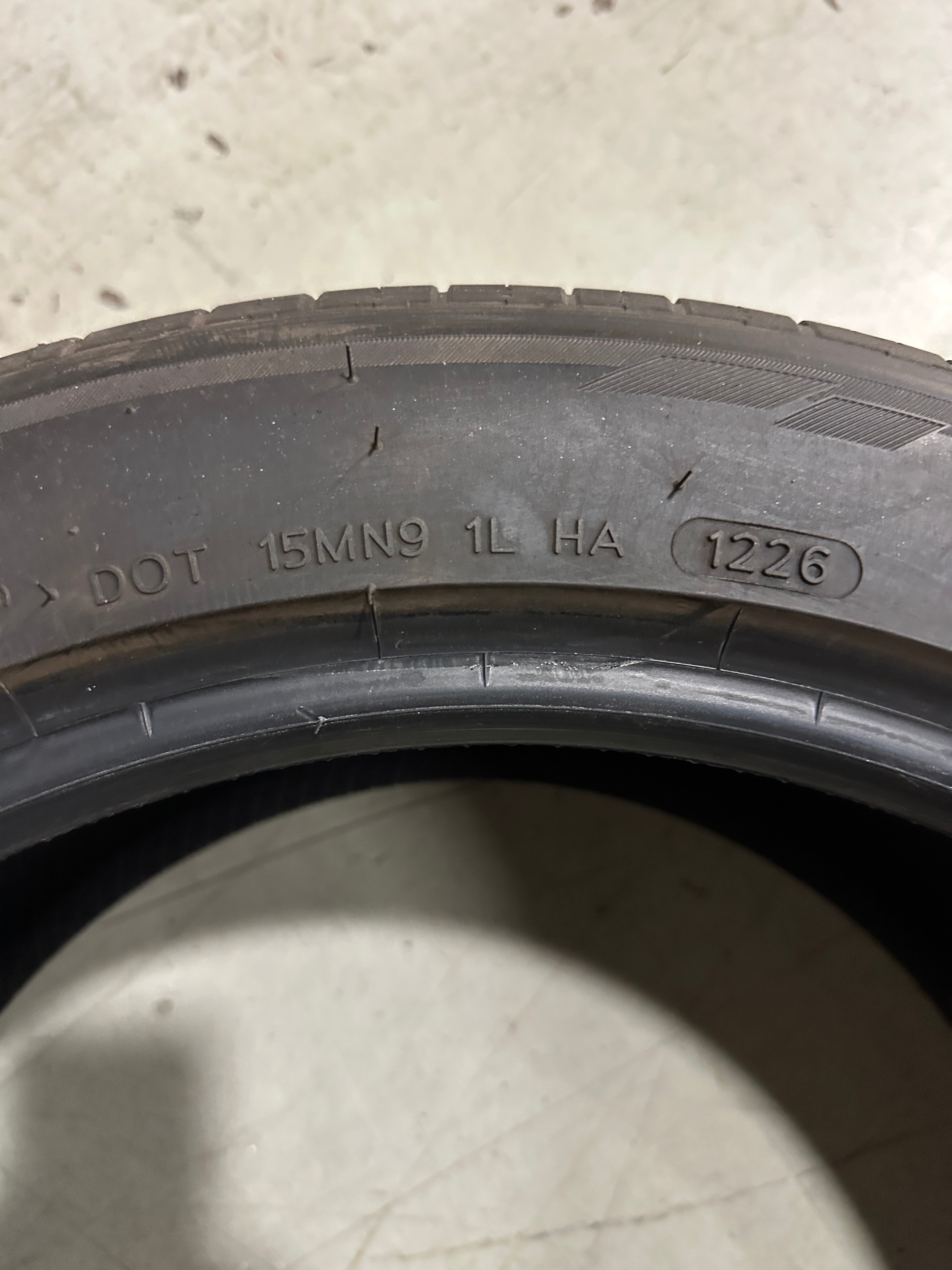 Hankook VENTUS S1 AS H125 Size: 2354518 98V (T0) 235/45/18 - photo 3