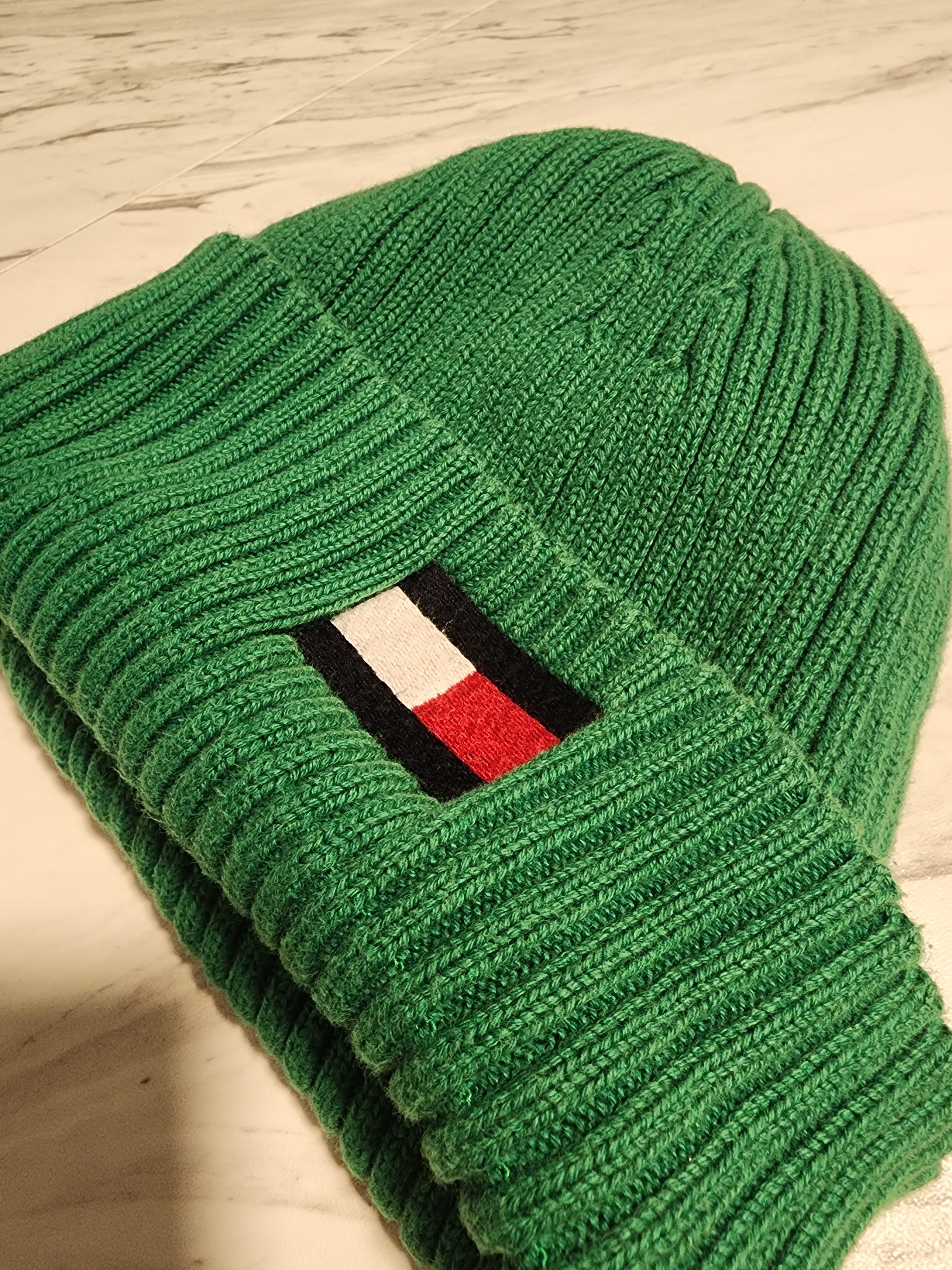 Kids green hat (8x7 inches)