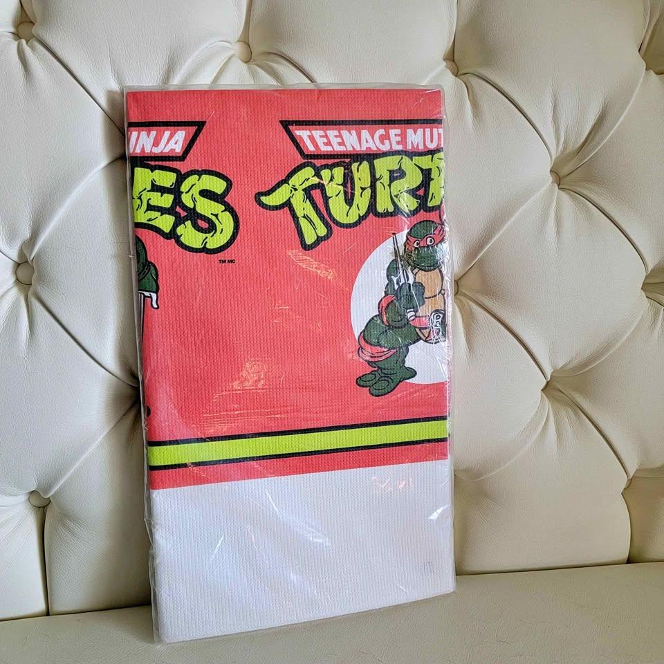 1988 TMNT paper table cover 54x96 inches