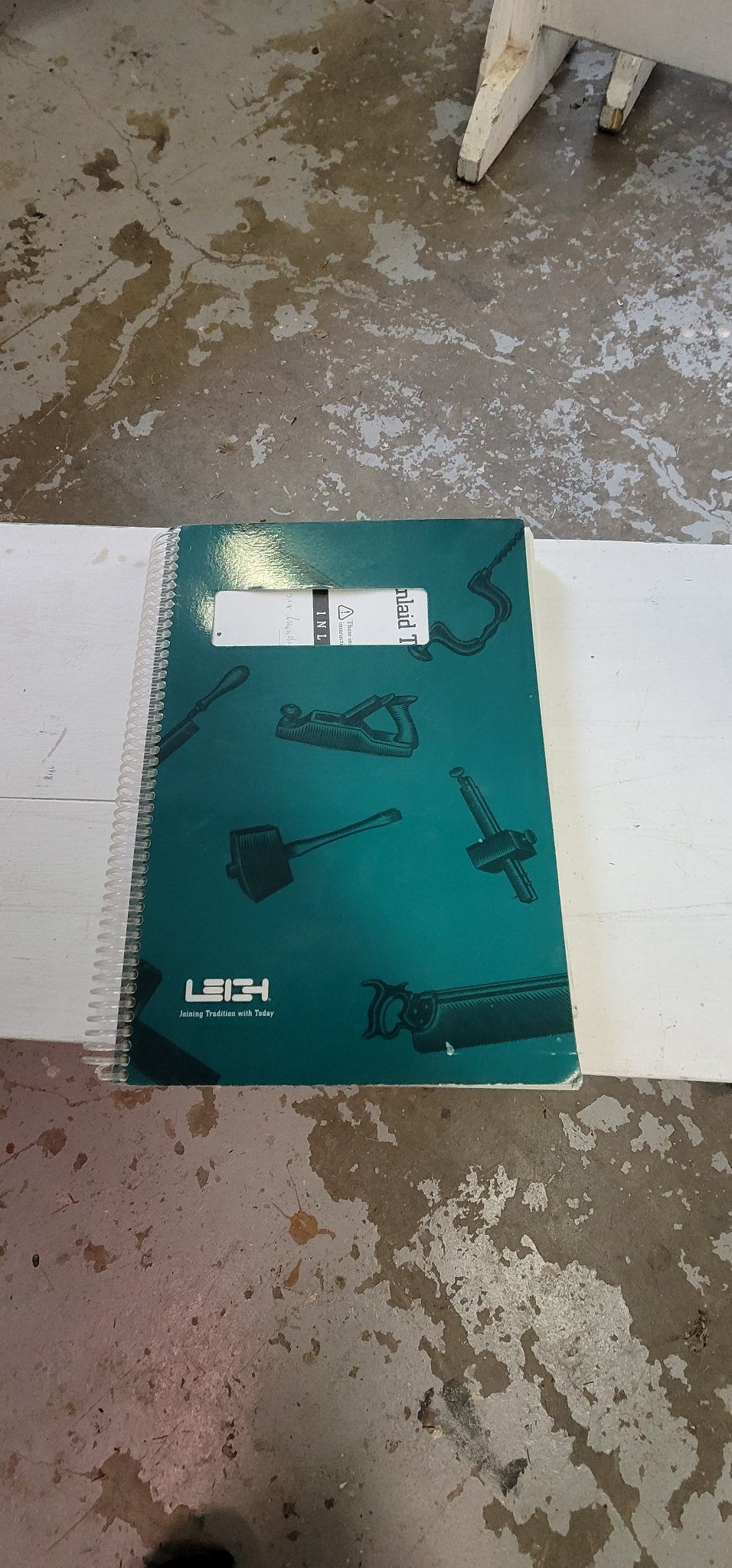 Leigh 24" Dovetail Jig (D4) with Stand and Manual