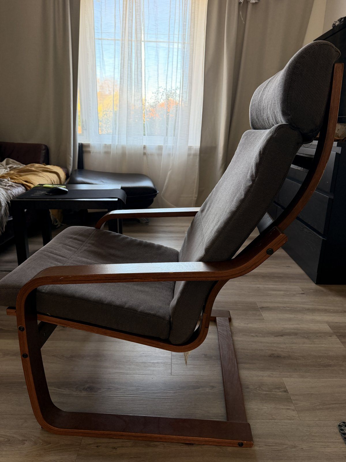 IKEA POÄNG Armchair – Brown Bentwood Frame, Dark Grey Cushion - photo 4