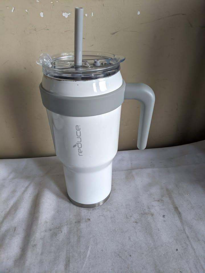 REDUCE 40 oz Tumbler with Lid, Handle and Straw, Cold to 34 hrs - photo 2
