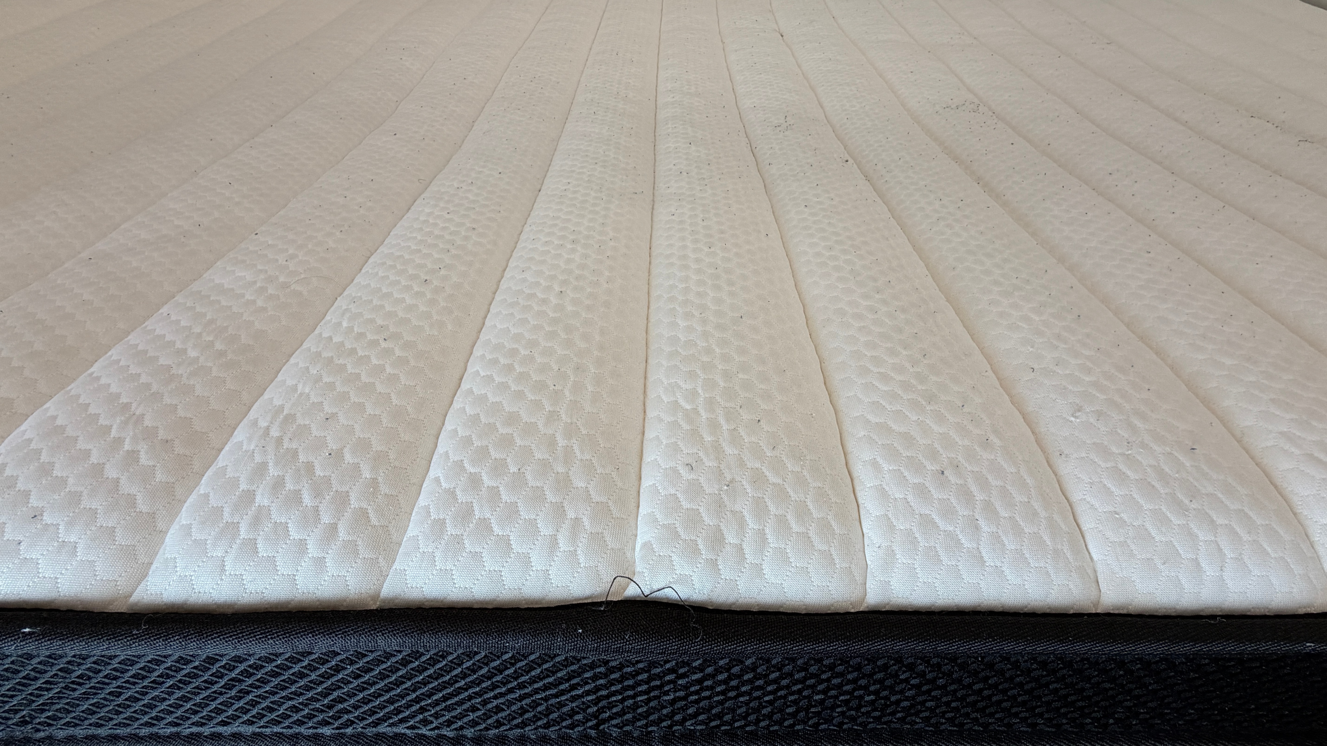 12-Inch Hybrid King Size Mattress - Clean & Good Condition - photo 3