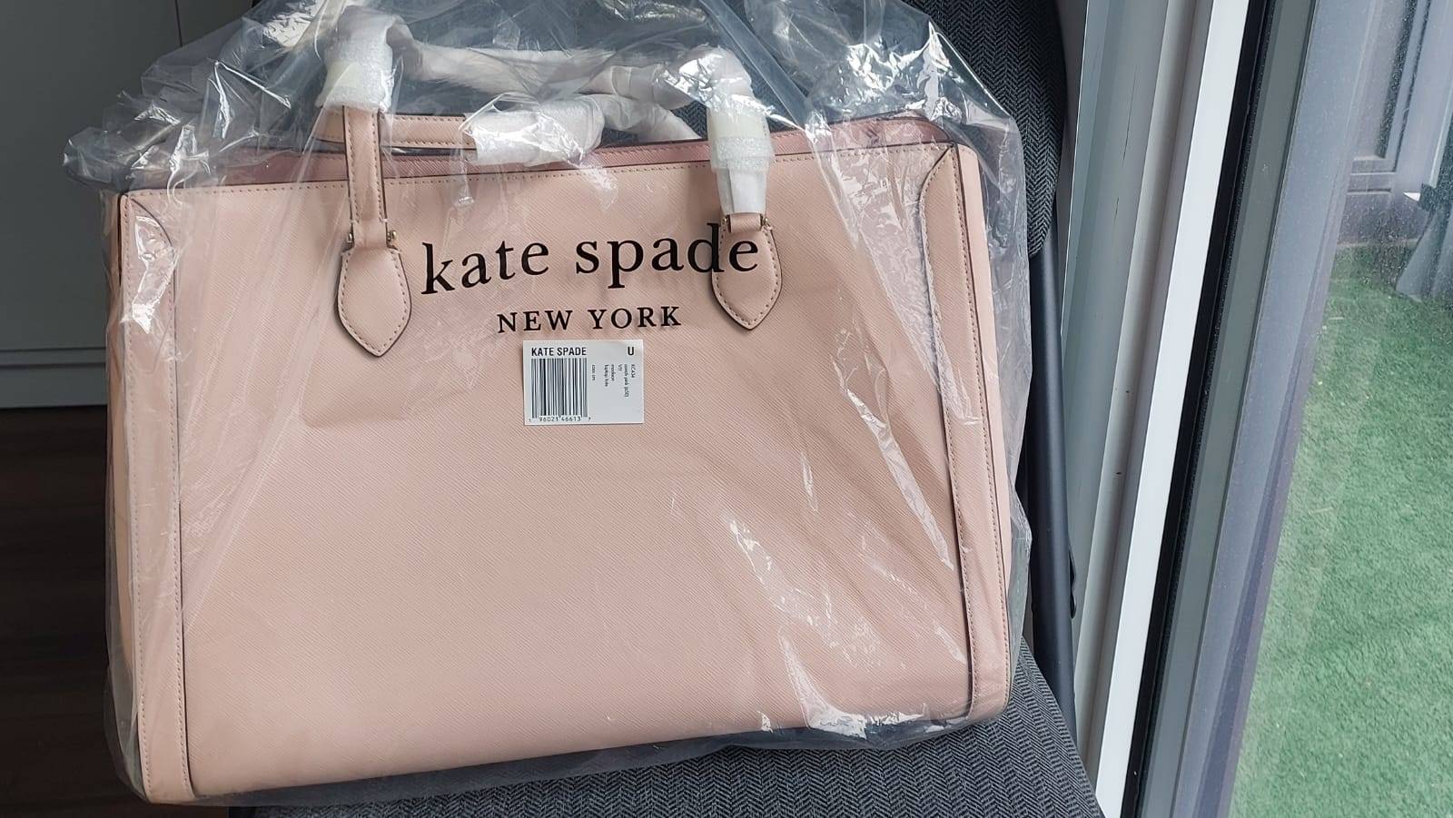 Selling a beautiful Kate Spade Tote bag - photo 3